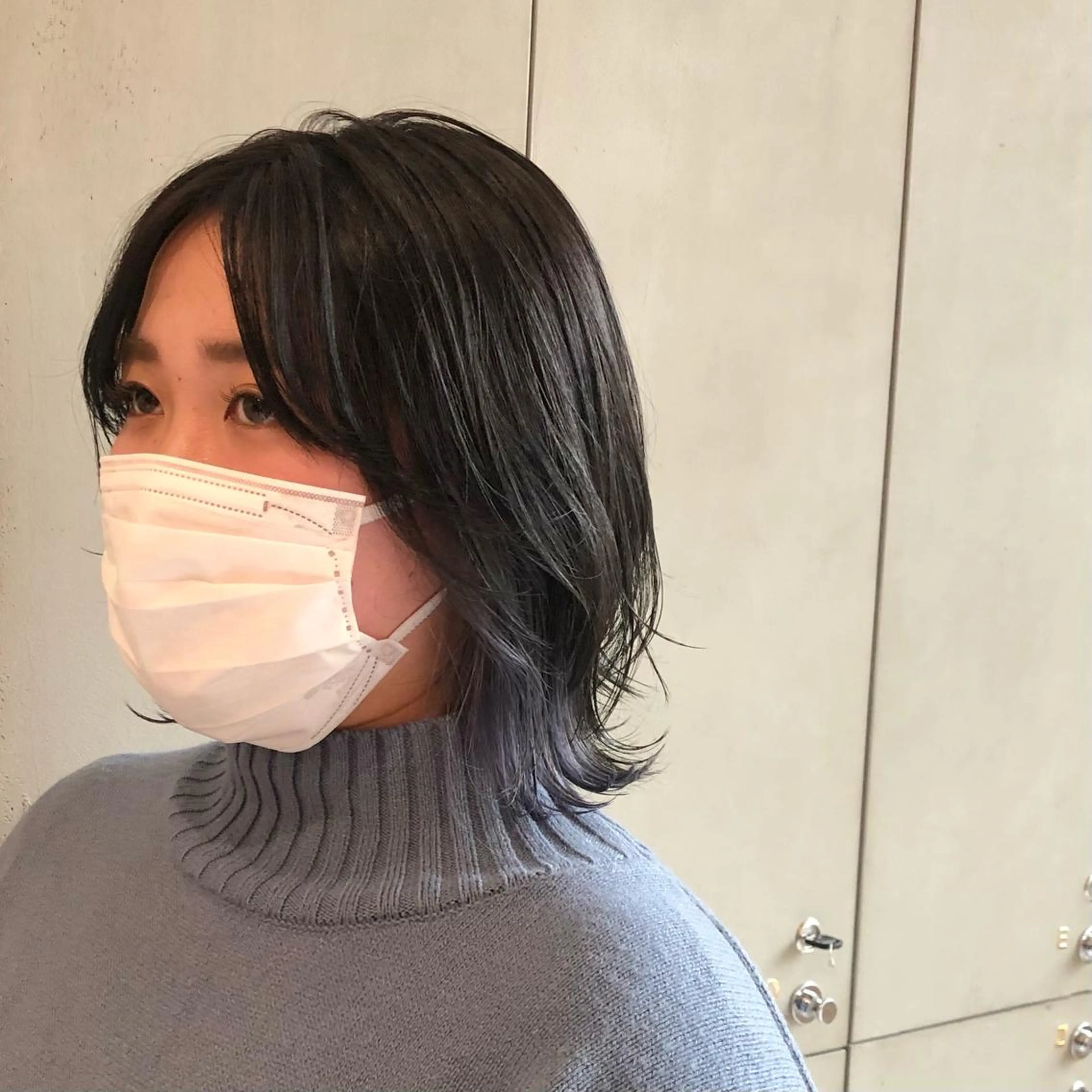 ミディアム カラー イヤリングカラー 古屋 花織のヘアスタイル