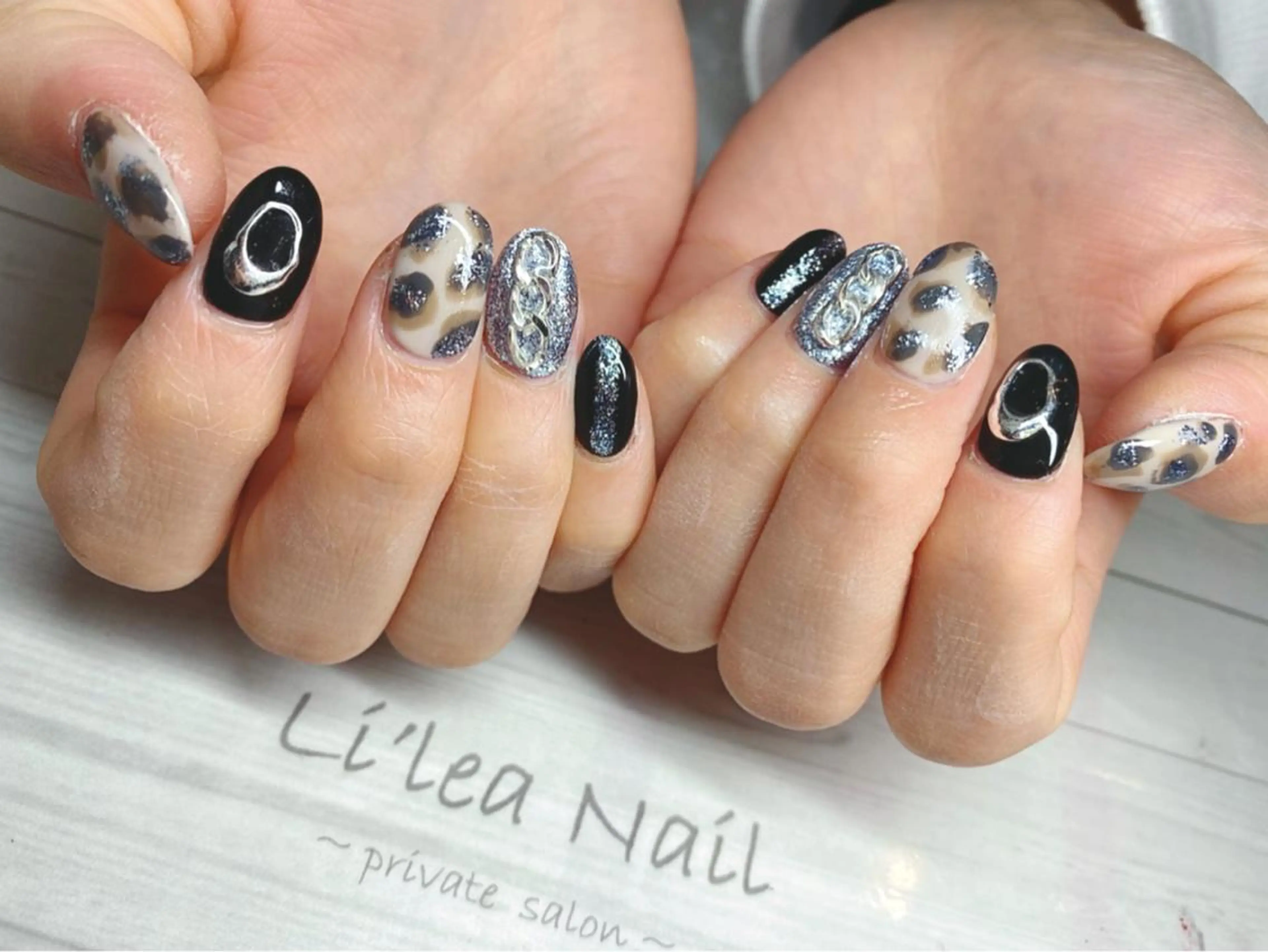 ネイル Li'leaNail AINAのネイルデザイン