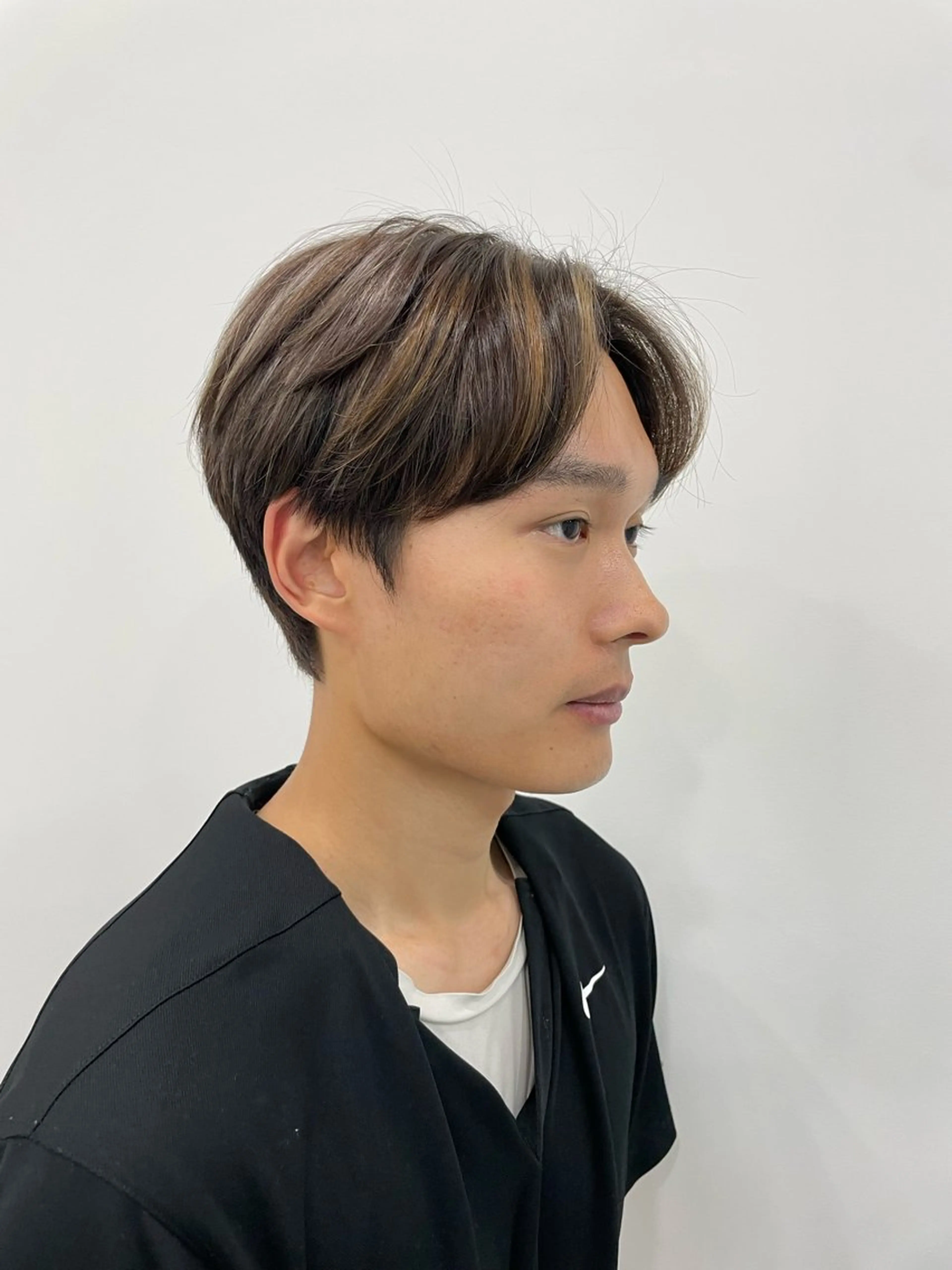 ショート カラー メンズ メンズハイライト ハイライトカラー ハイライト カット ヘアカラー 樋笠 知佳のヘアスタイル