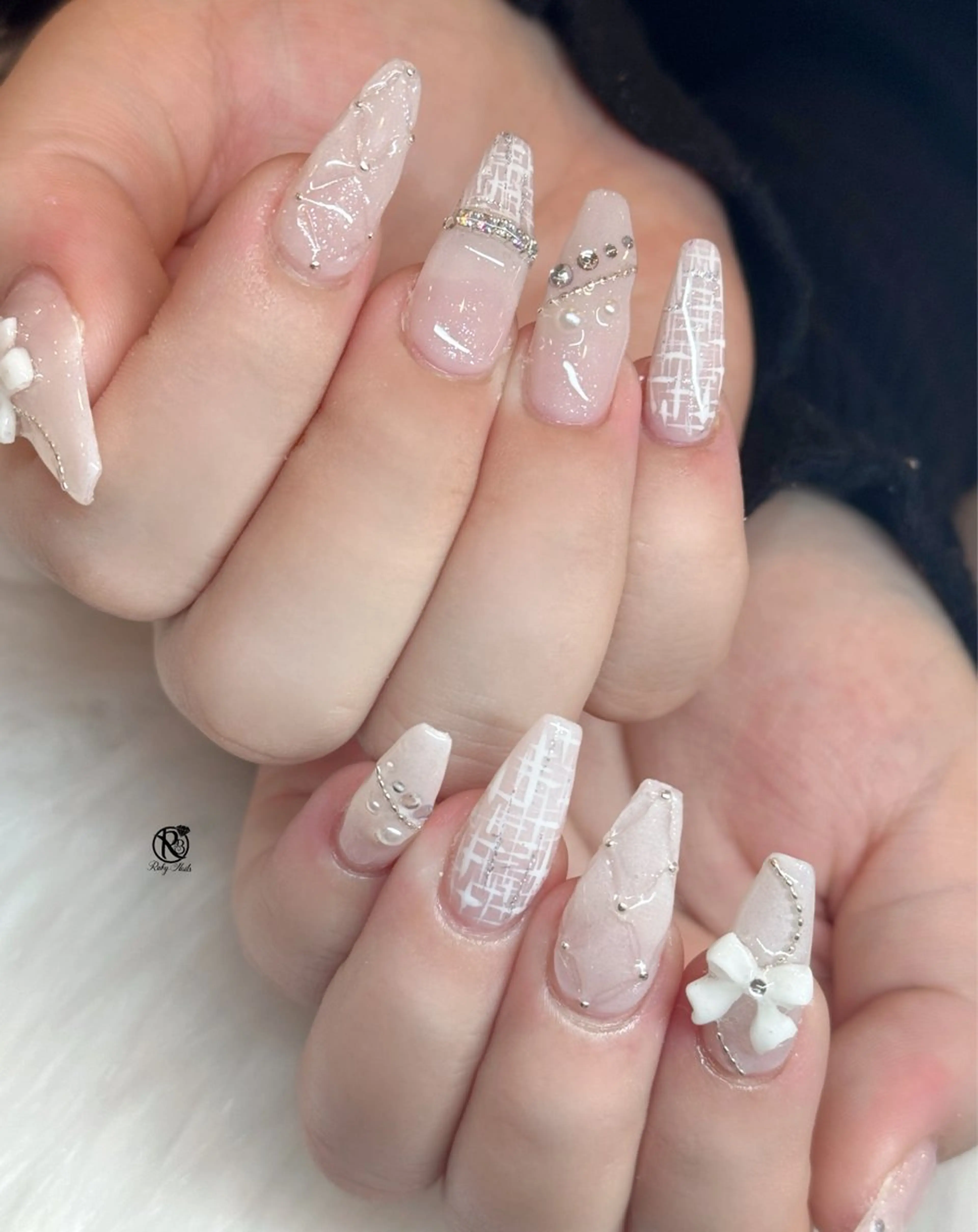 ネイル ボルドー ブラウン チークネイル ドット フットネイル ハンドネイル チェリネイルサロン 霞ヶ関のネイルデザイン