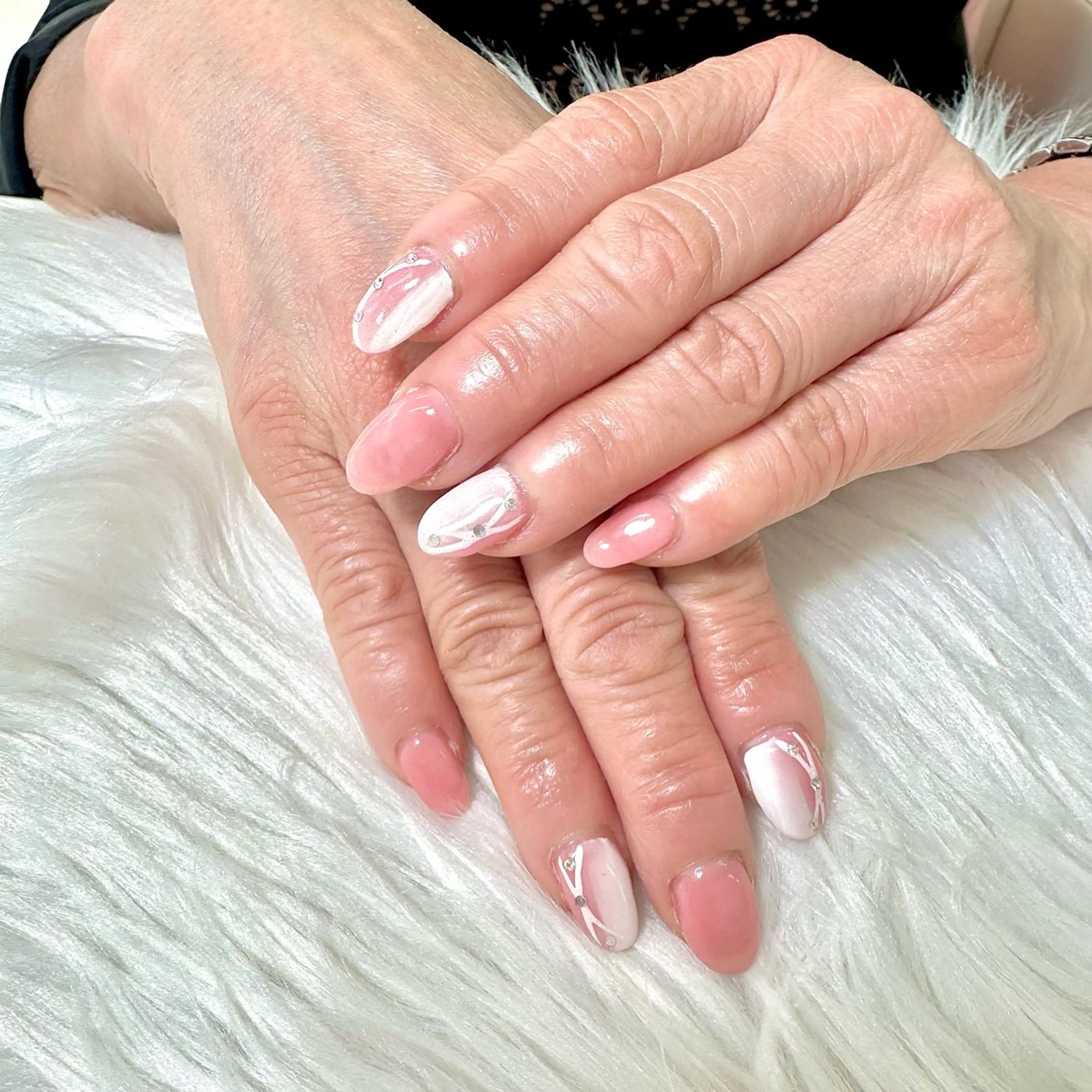 ネイル ストーンネイル ハンドネイル Heartnail Hino Reinaのネイルデザイン