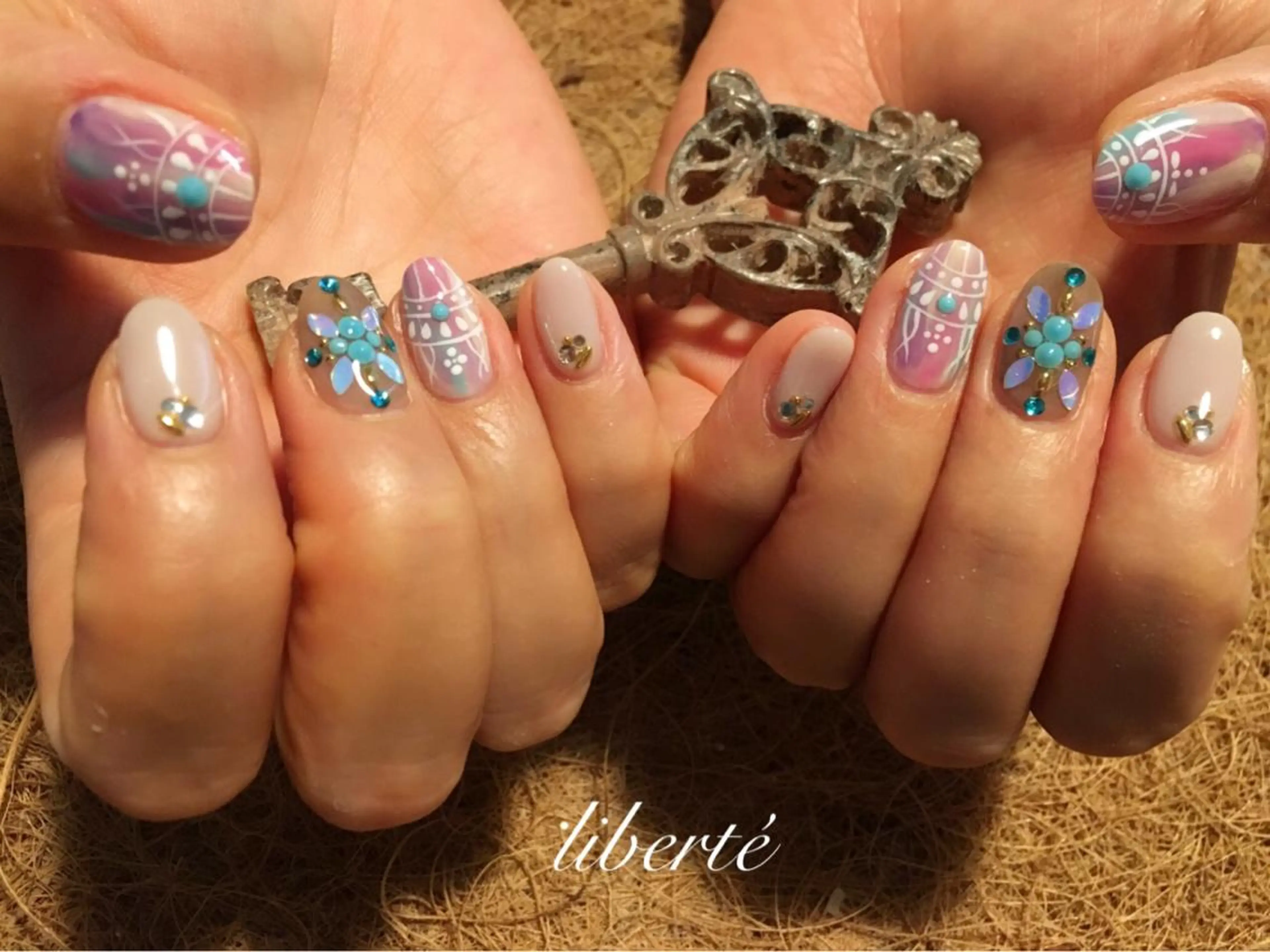 ネイル liberté (リベルテ)のネイルデザイン