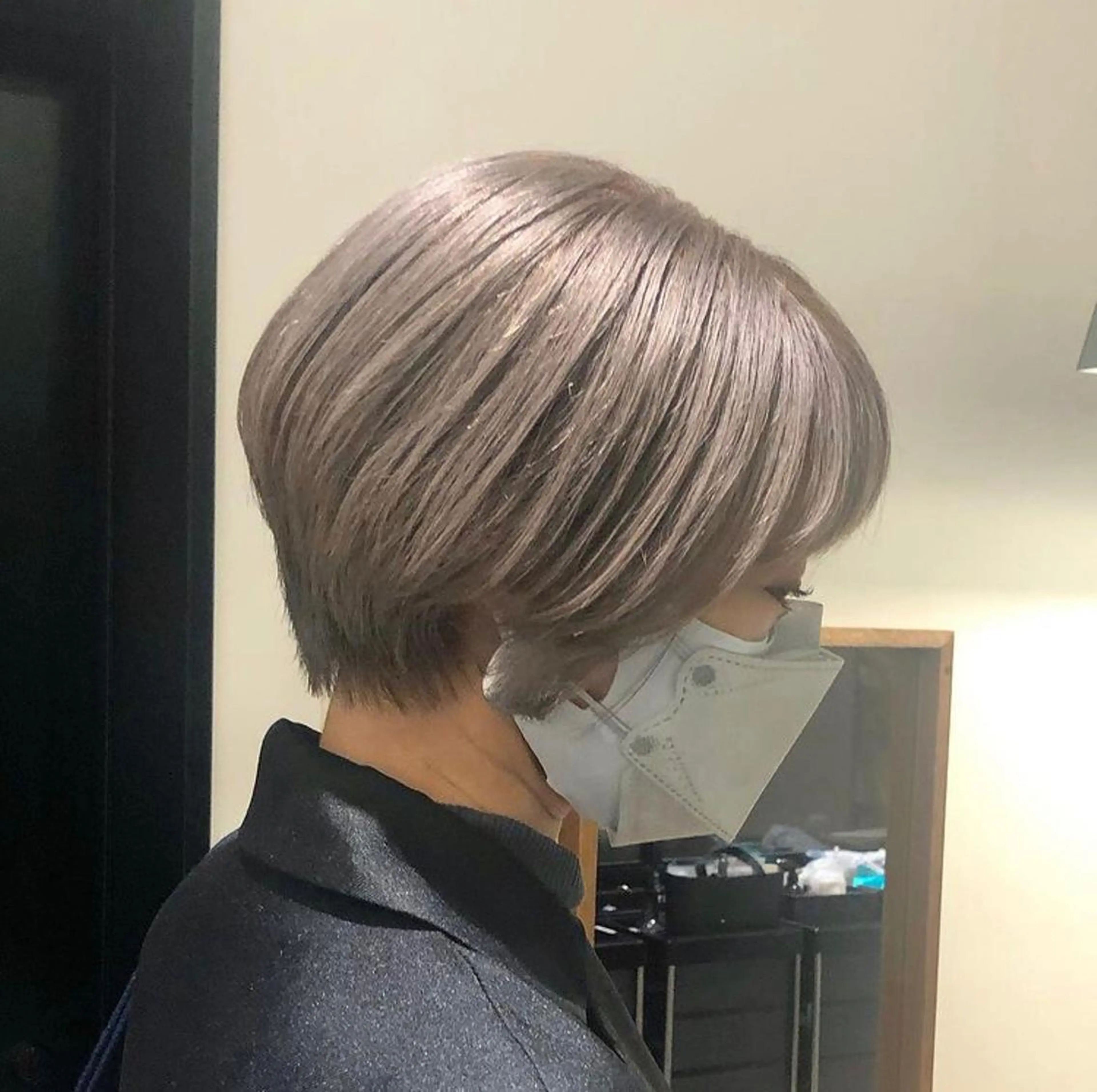 ミディアム カラー パーマ ヘアアレンジ メンズ キッズ ショートボブ メンズハイトーン グレージュ ハイトーンカラー ボブ ヘアカラー stylist 🎀 kanaのその他イメージ