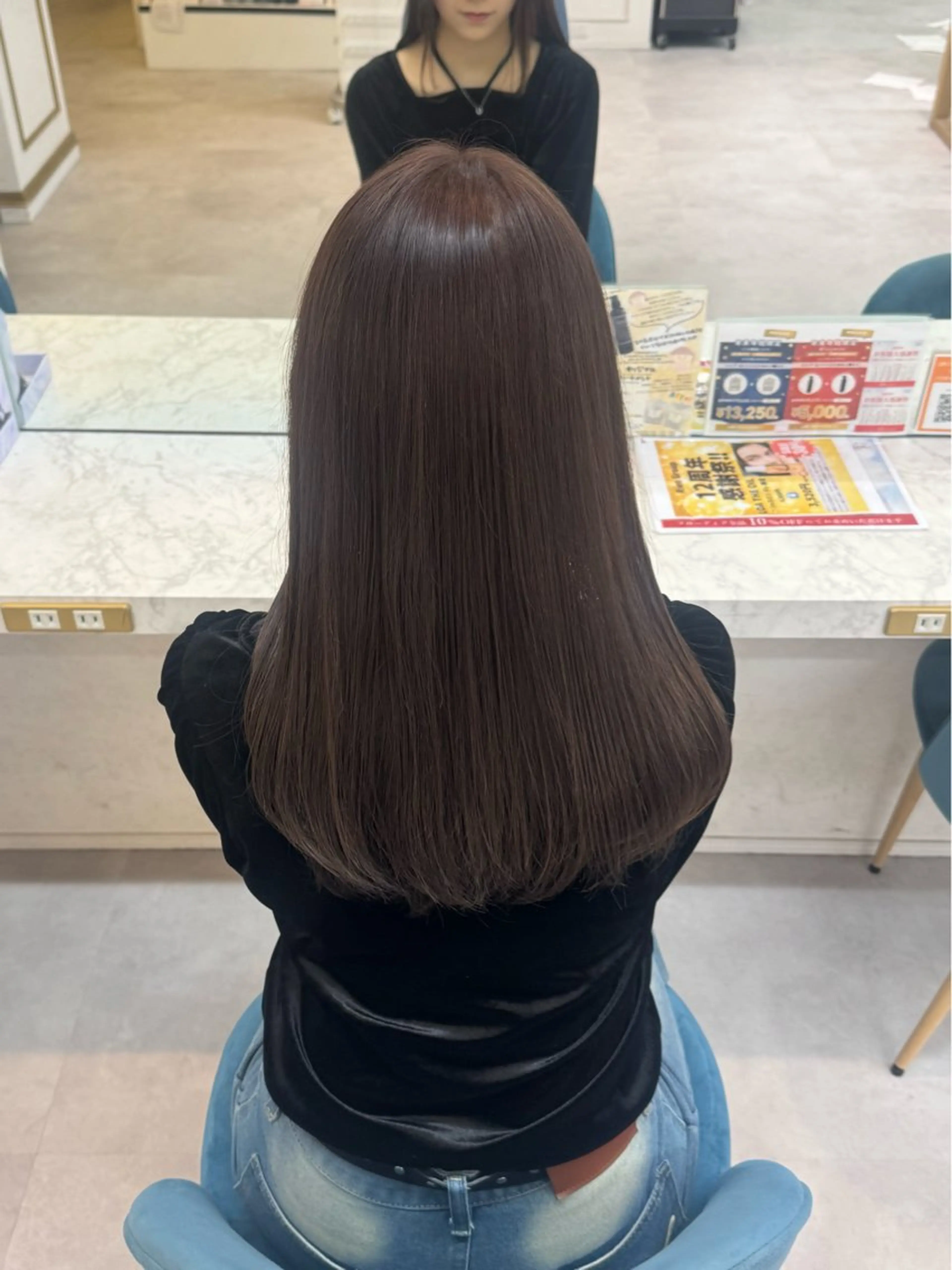 セミロング カラー ブリーチなしWカラー / 野中悠那のヘアスタイル