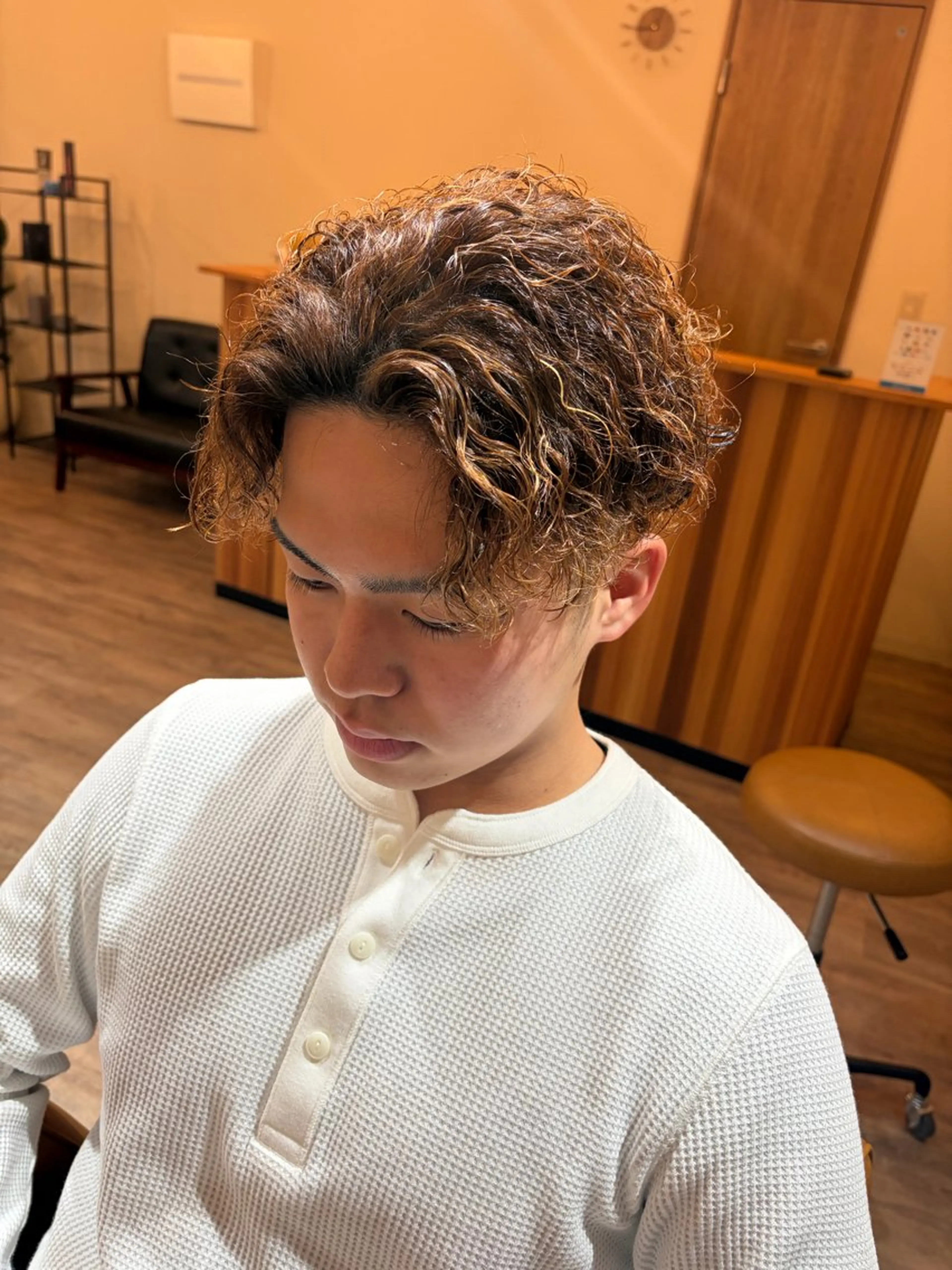 ショート パーマ メンズ 黒原 将貴のヘアスタイル