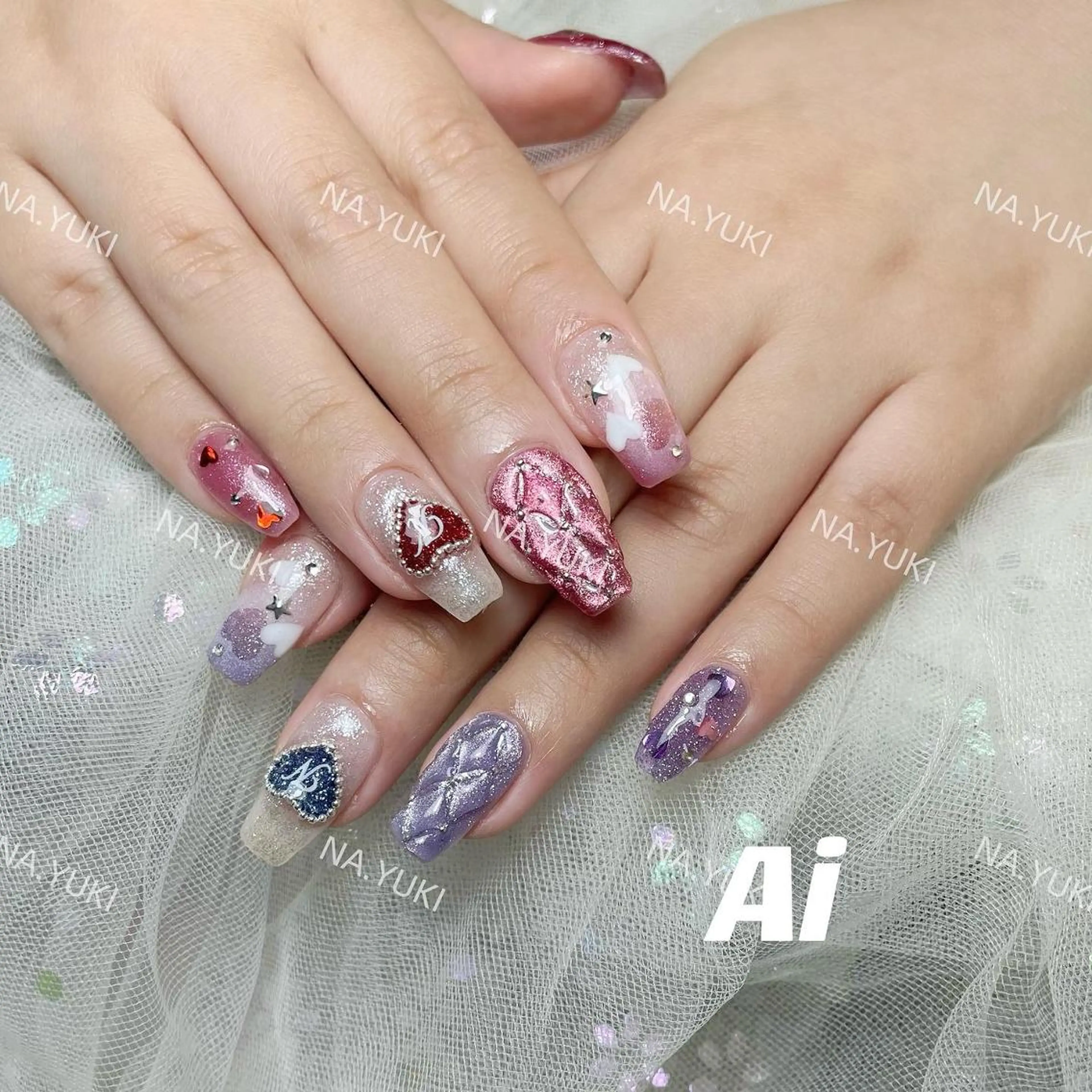 ネイル ハンドネイル 🦋 Queenieのネイルデザイン