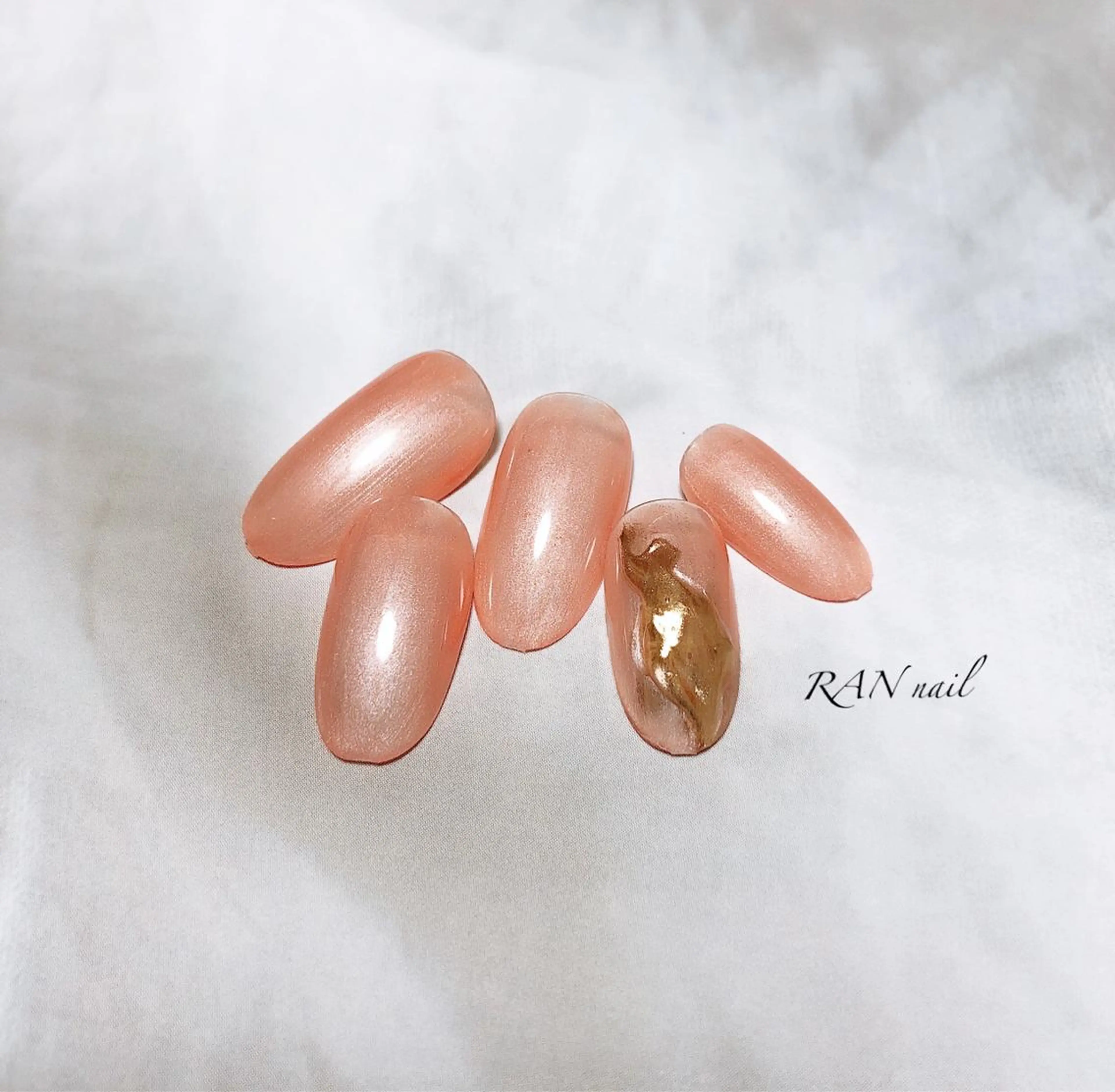 ネイル 桜ネイル フットネイル ゴールド ラメ(グリッター) ミラーネイル RAN nailのネイルデザイン