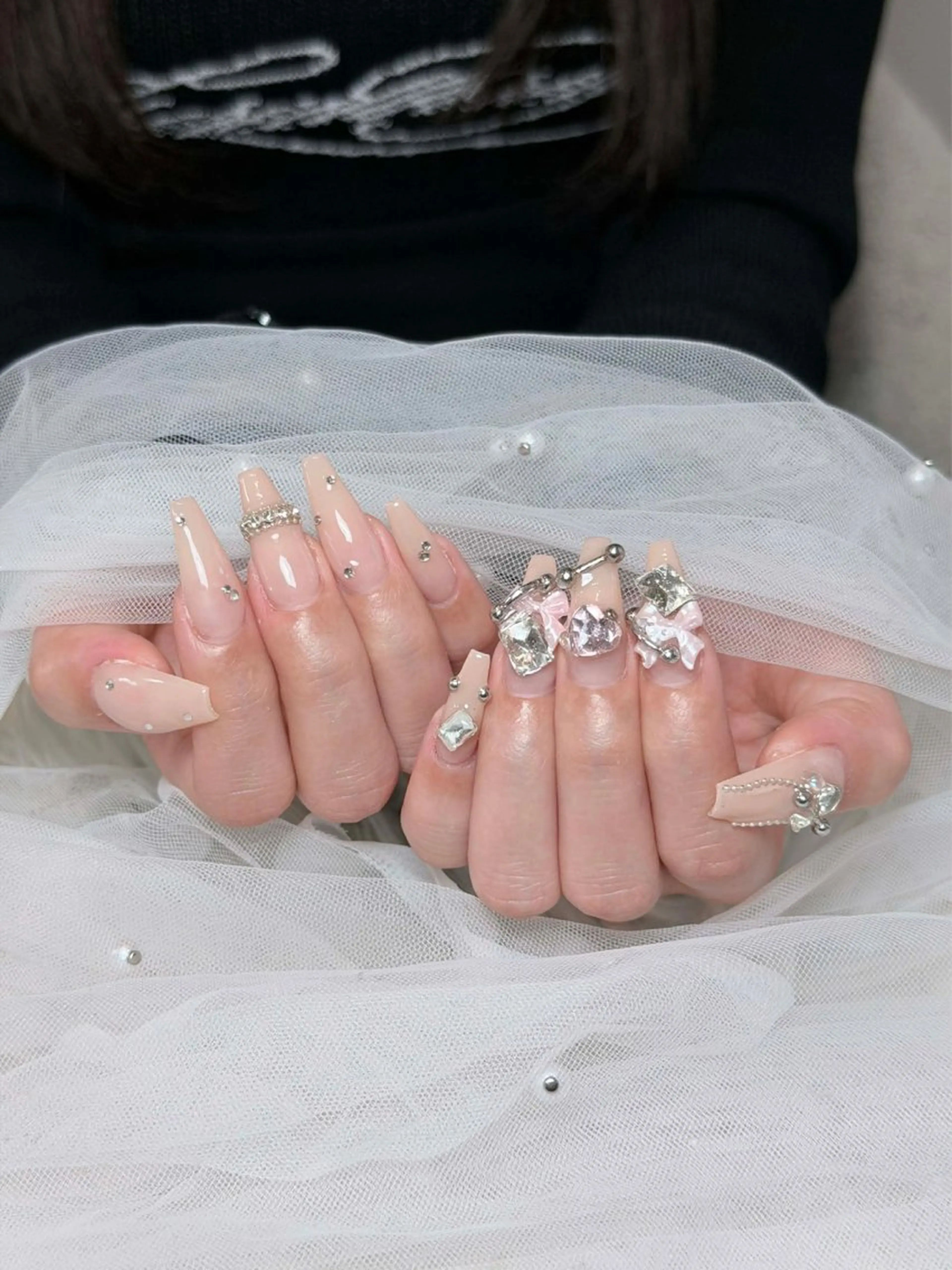 ネイル チークネイル ドット フレンチネイル グラデーション ハート ハンドネイル Julli NailStudioのネイルデザイン