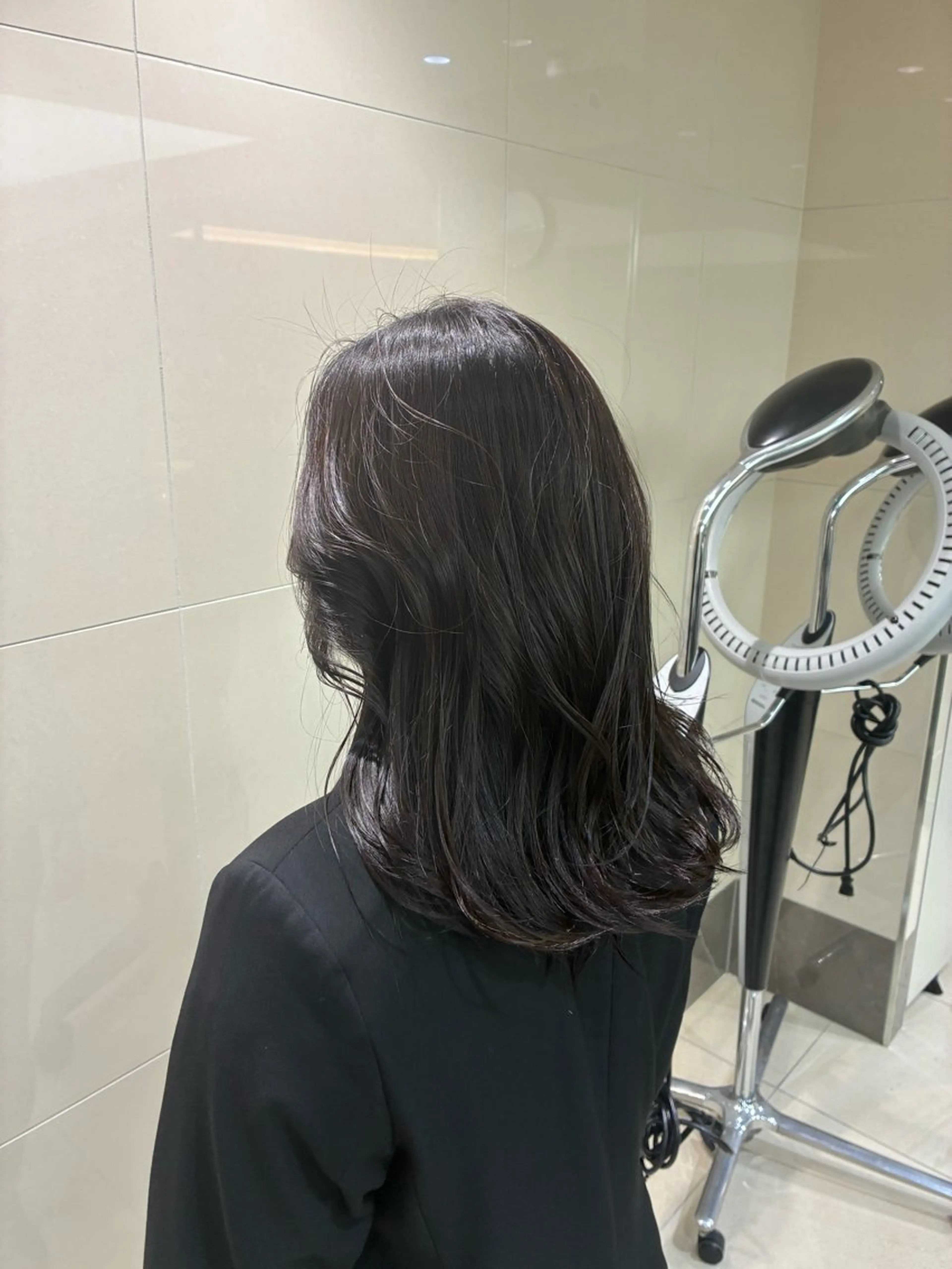 セミロング 秋山 優雅のヘアスタイル