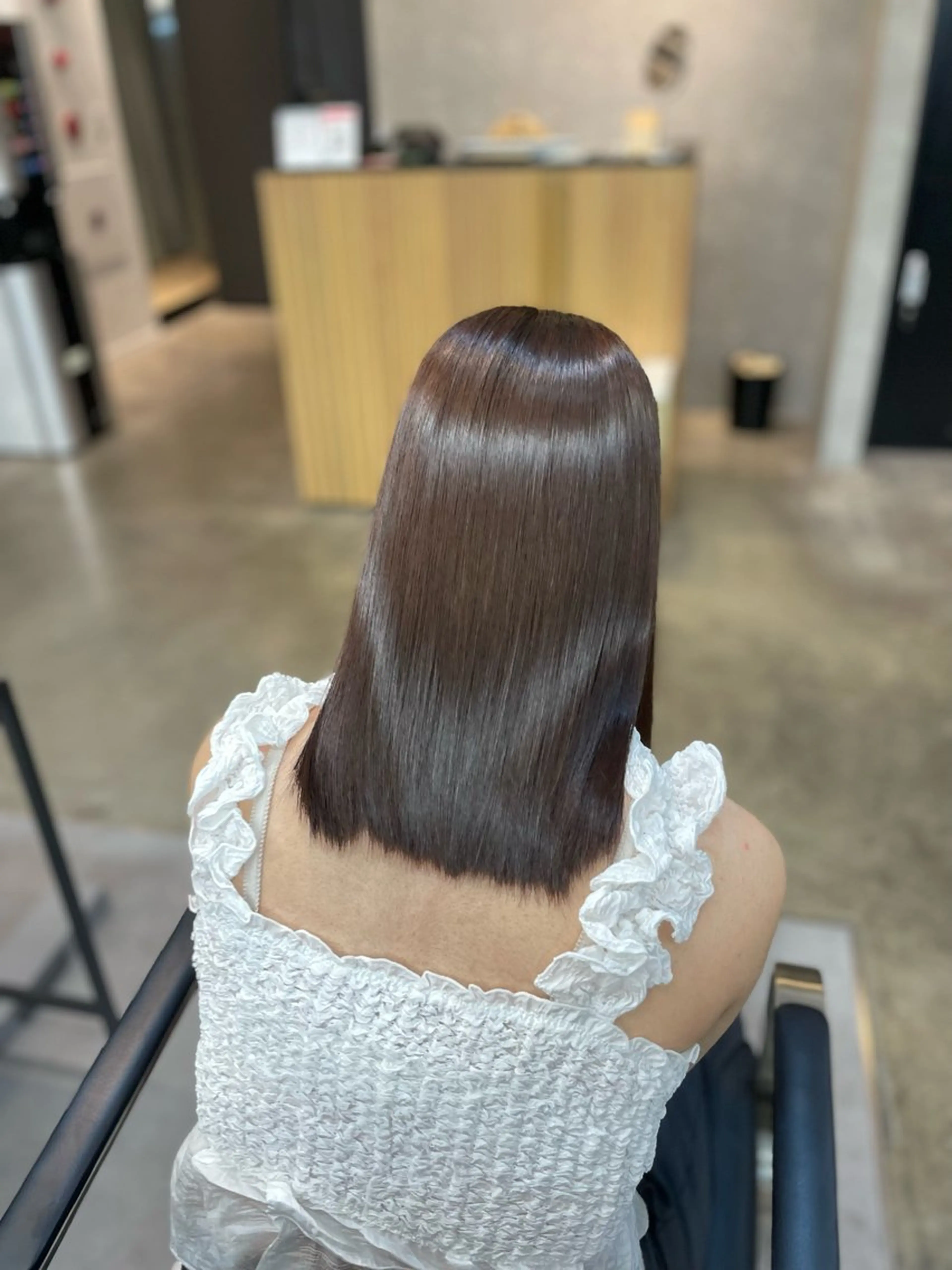 ミディアム カラー ERINA 🐮RAFTOKYOのヘアスタイル