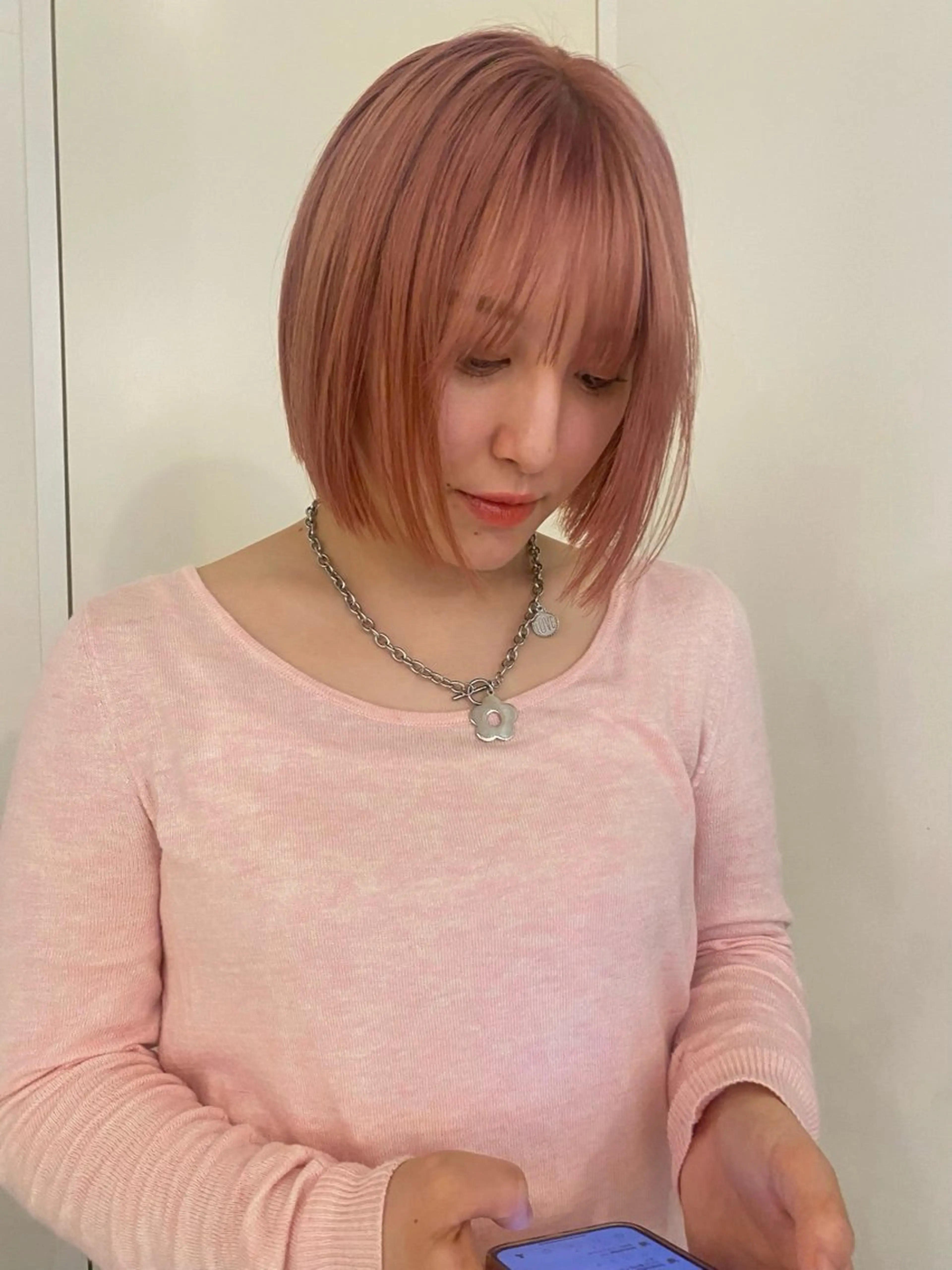 ミディアム カラー YUUKI/ウルフ .ハイレイヤーのヘアスタイル