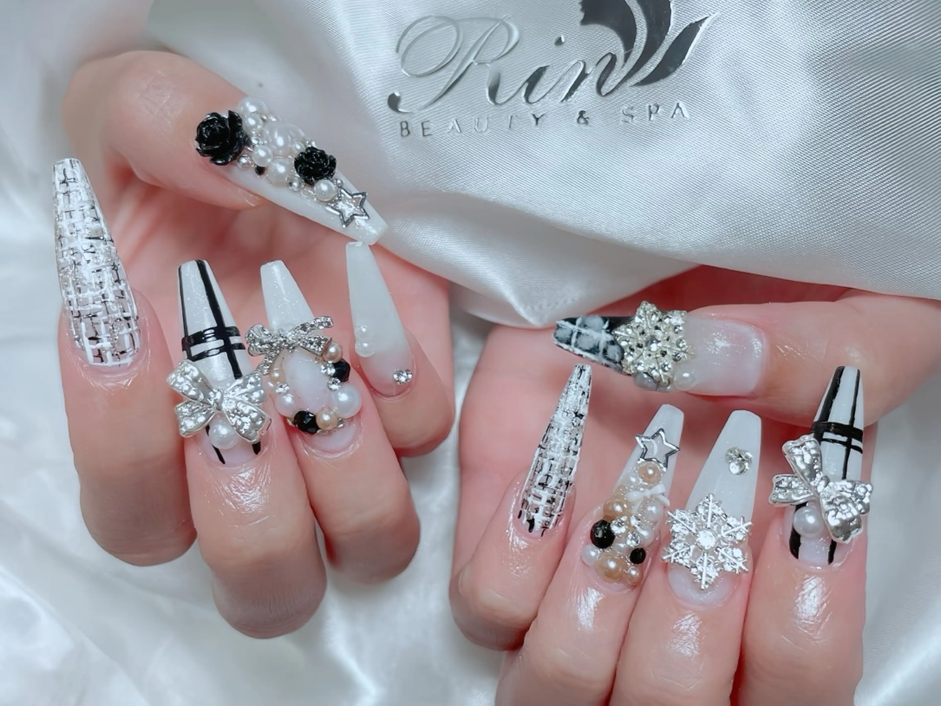 ネイル アニマル柄 ボルドー ブラウン チークネイル フレンチネイル ハンドネイル Rin Nail 新大久保店のネイルデザイン