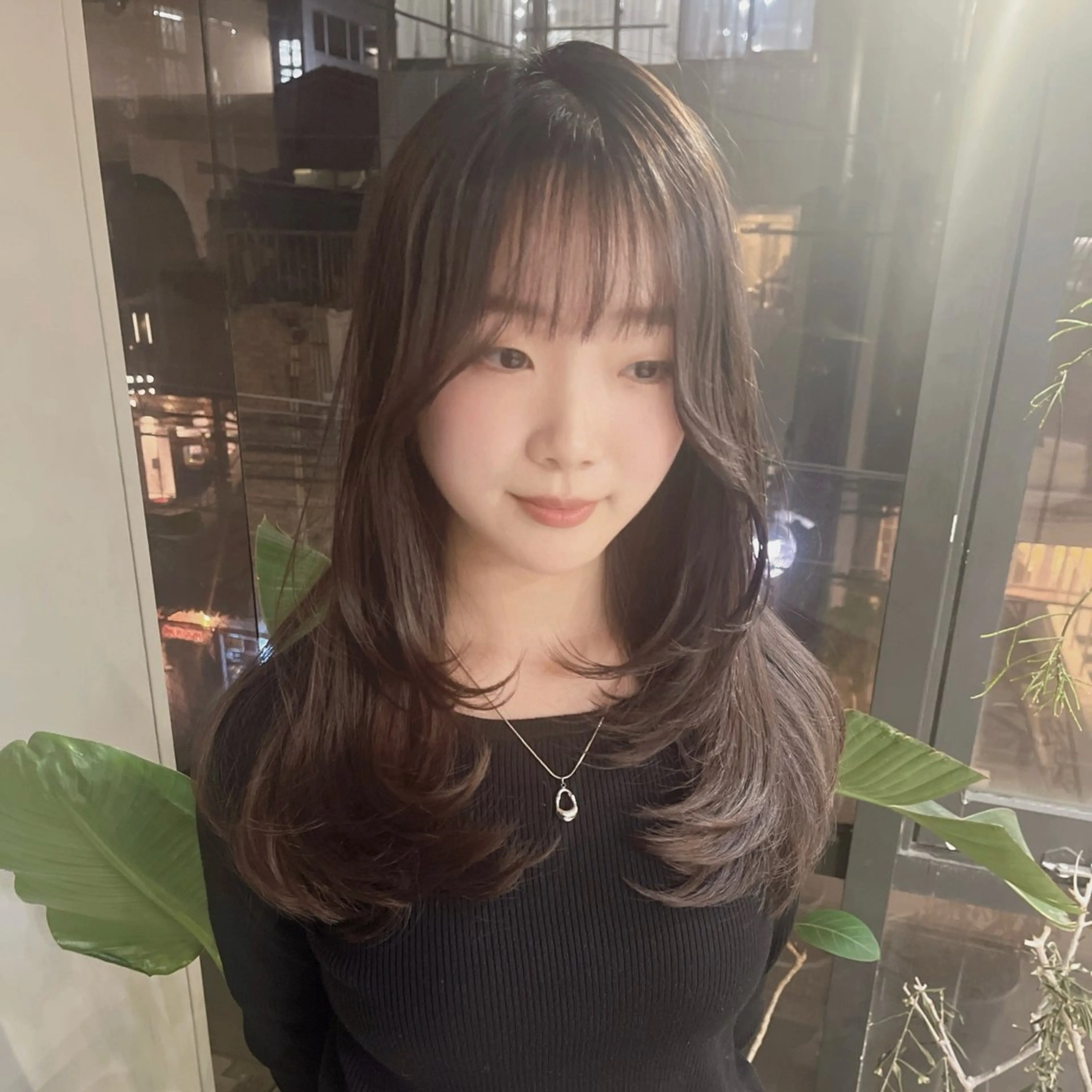 セミロング レイヤーカット カット ヘアカラー 縮毛矯正 トリートメント 韓国ヘア/ 髪質改善特化谷名勇輝のヘアスタイル