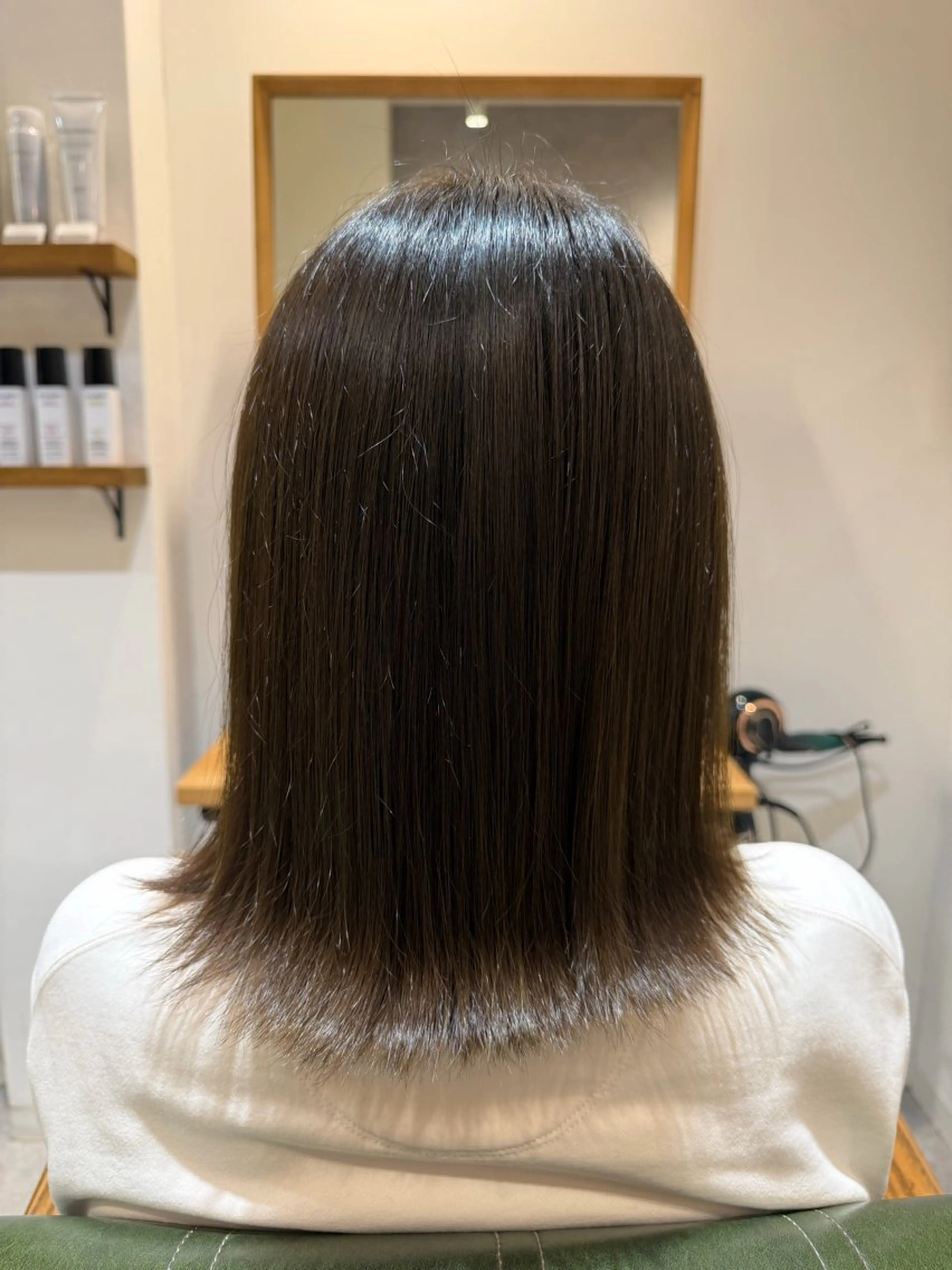 ミディアム アッシュ ヘアカラー hosoda .のヘアスタイル