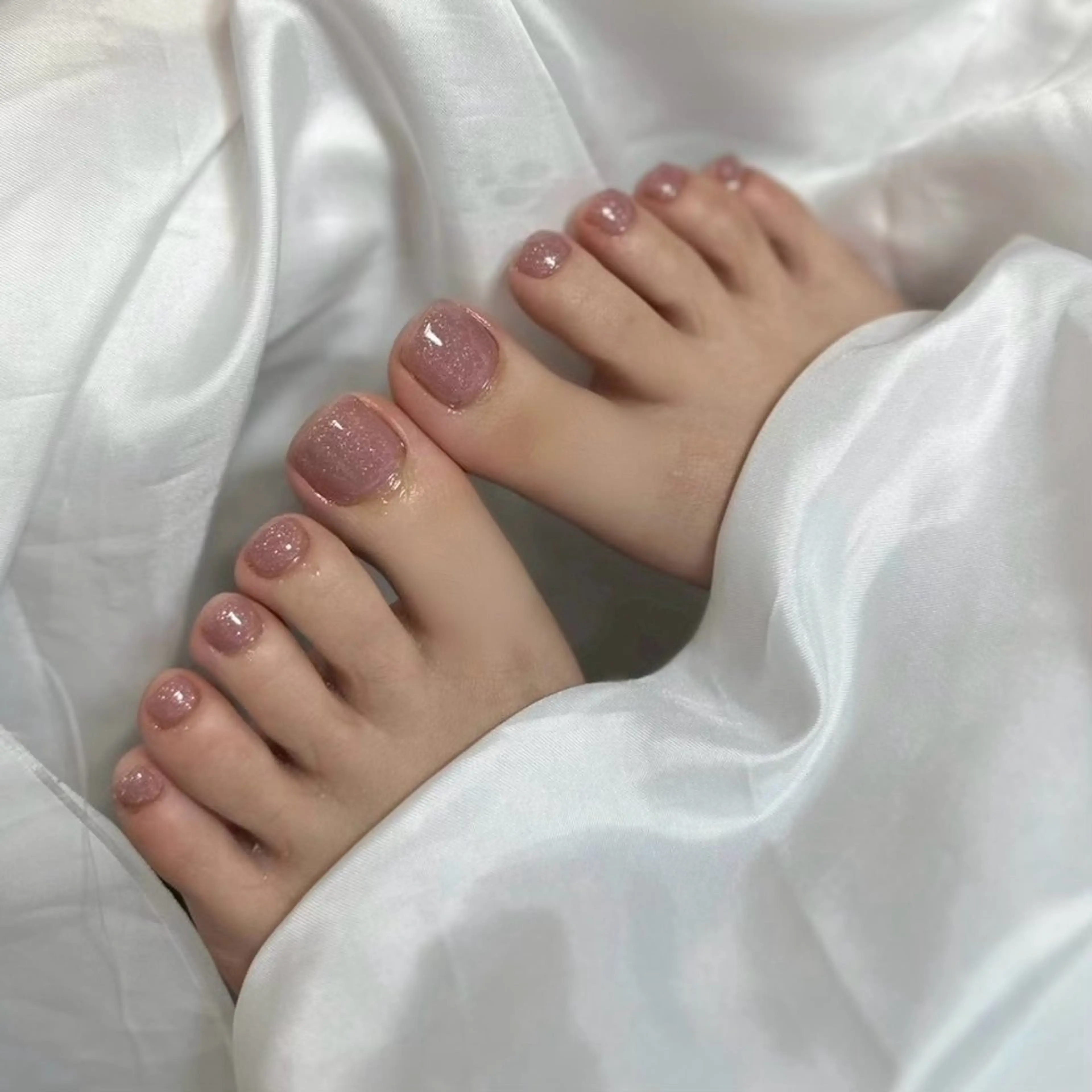 フットネイル🩵ワンカラー🤍しっかり甘皮ケア付き⚠️オフなしの写真