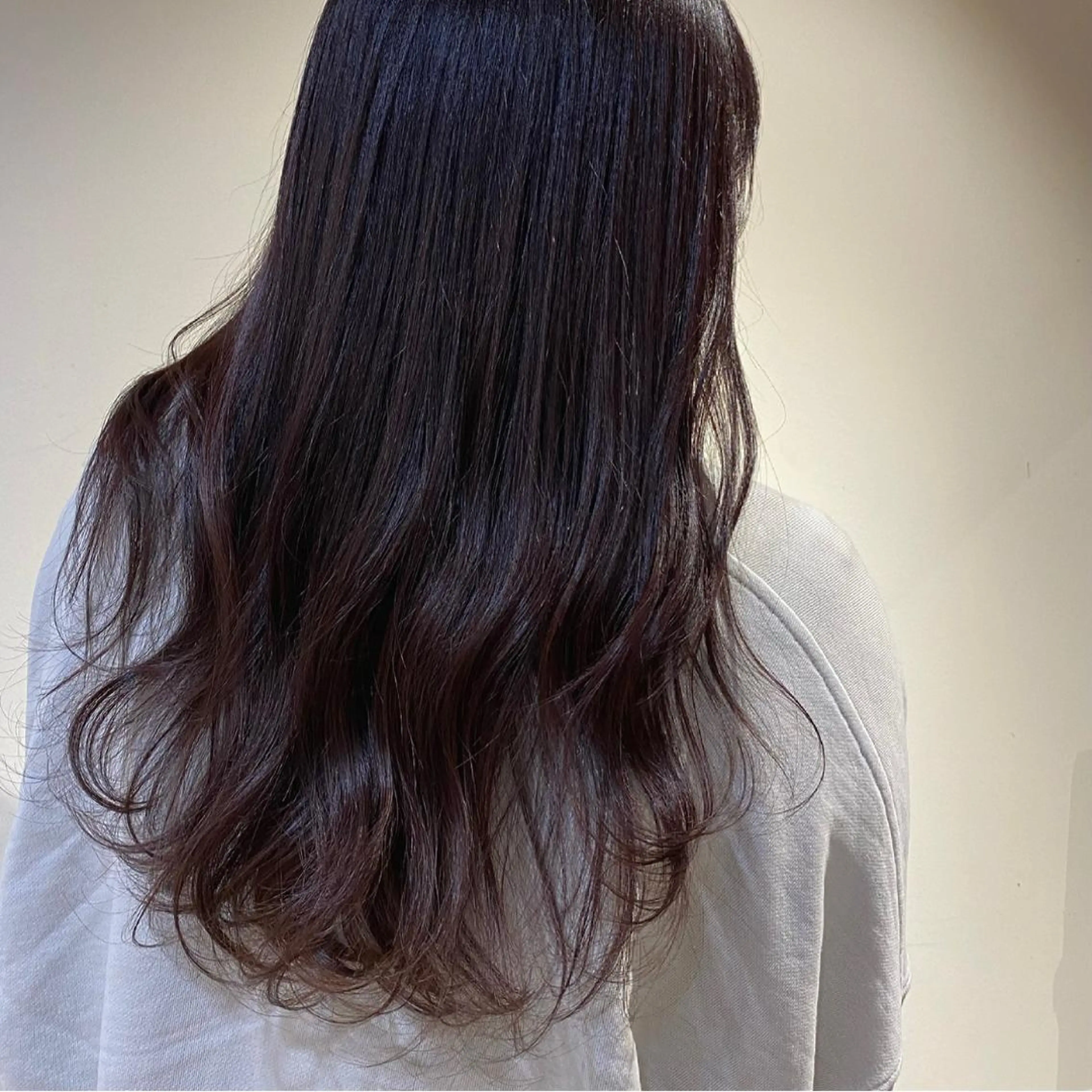 ミディアム カラー ブラウンカラー ピンクカラー io濱川 遥のヘアスタイル