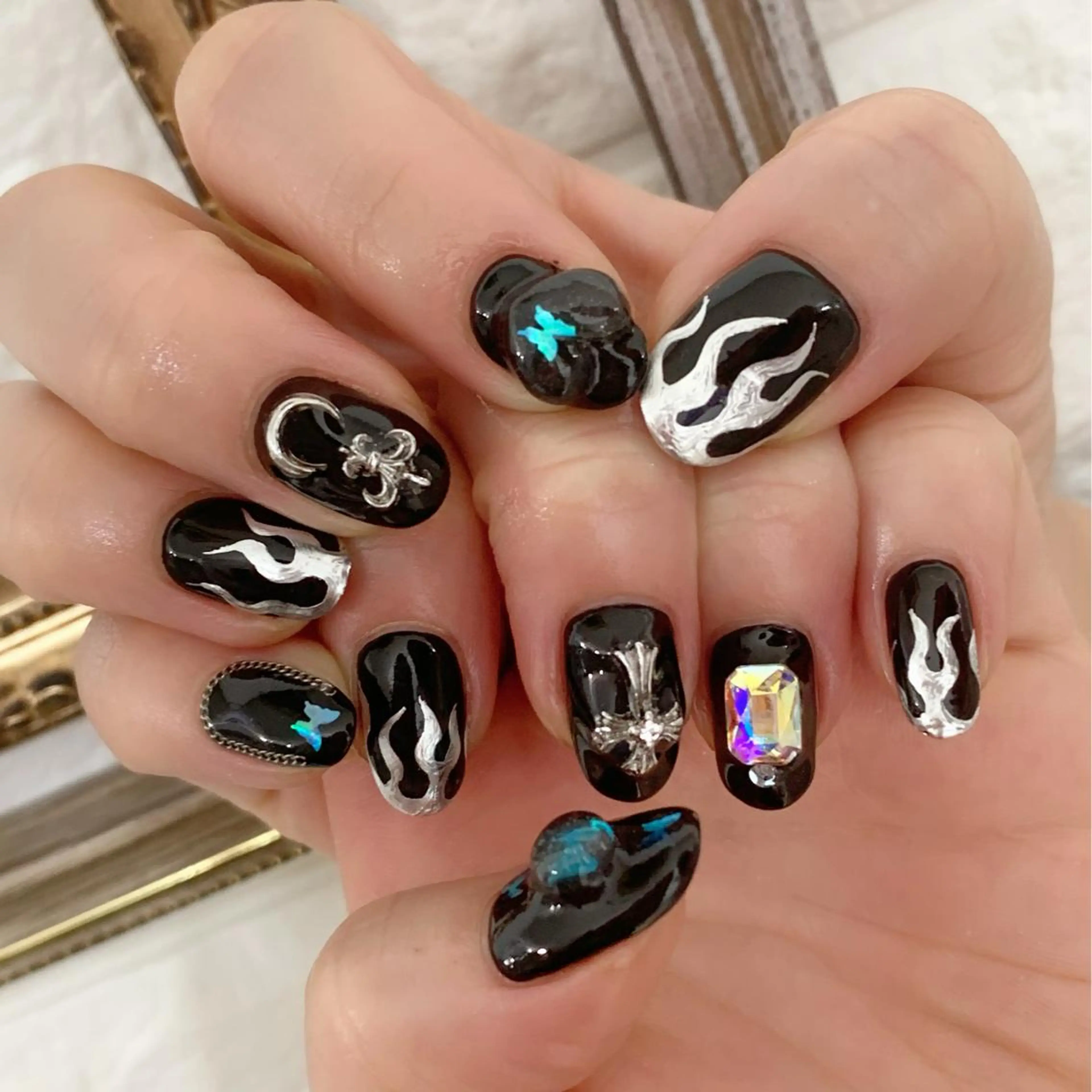 ネイル ジェルネイル 山田 真里のネイルデザイン