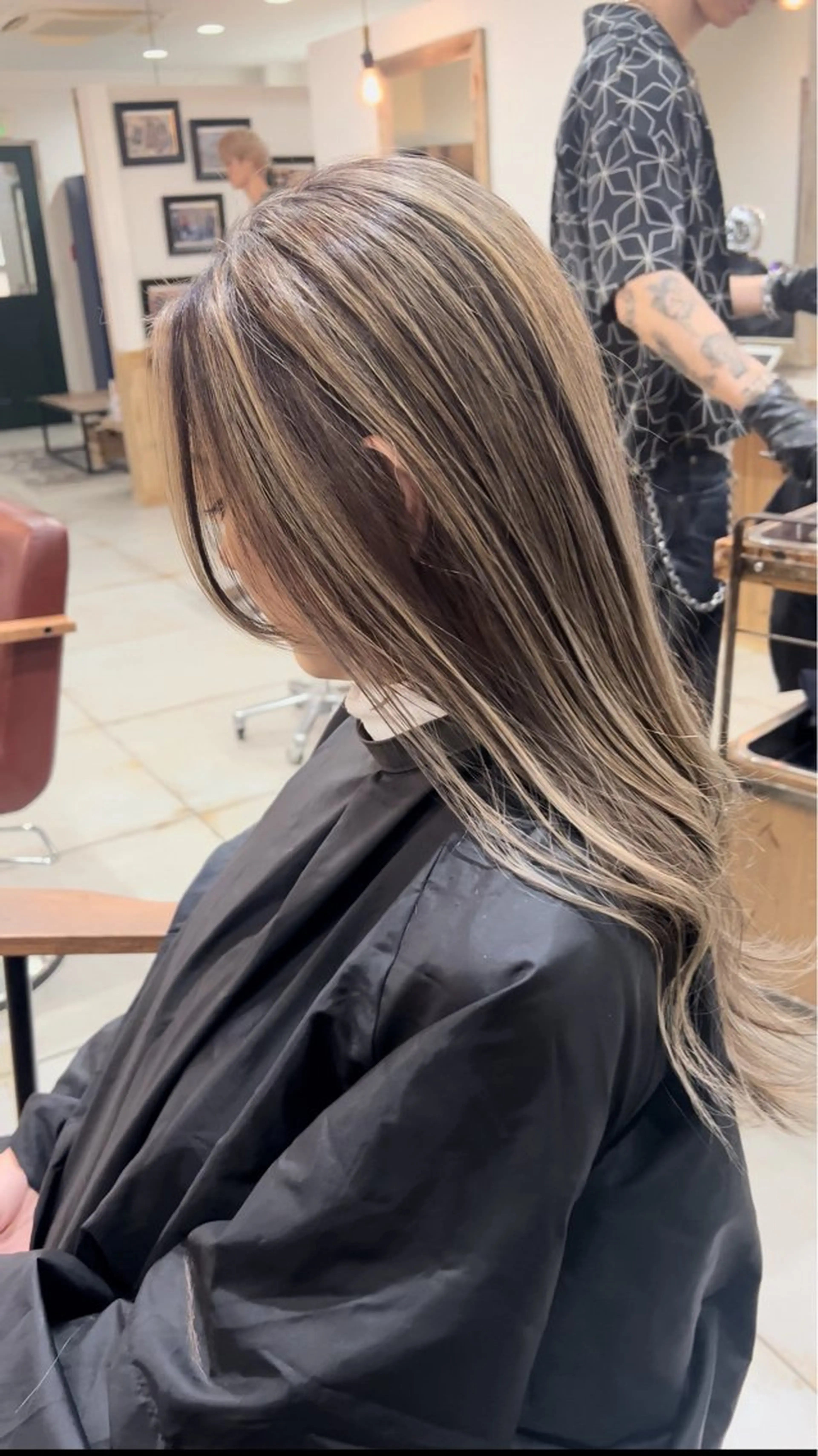 ロング ヘアカラー トリートメント ハイライトバレイヤー ジュ🎨川村聖吾🎨のヘアスタイル