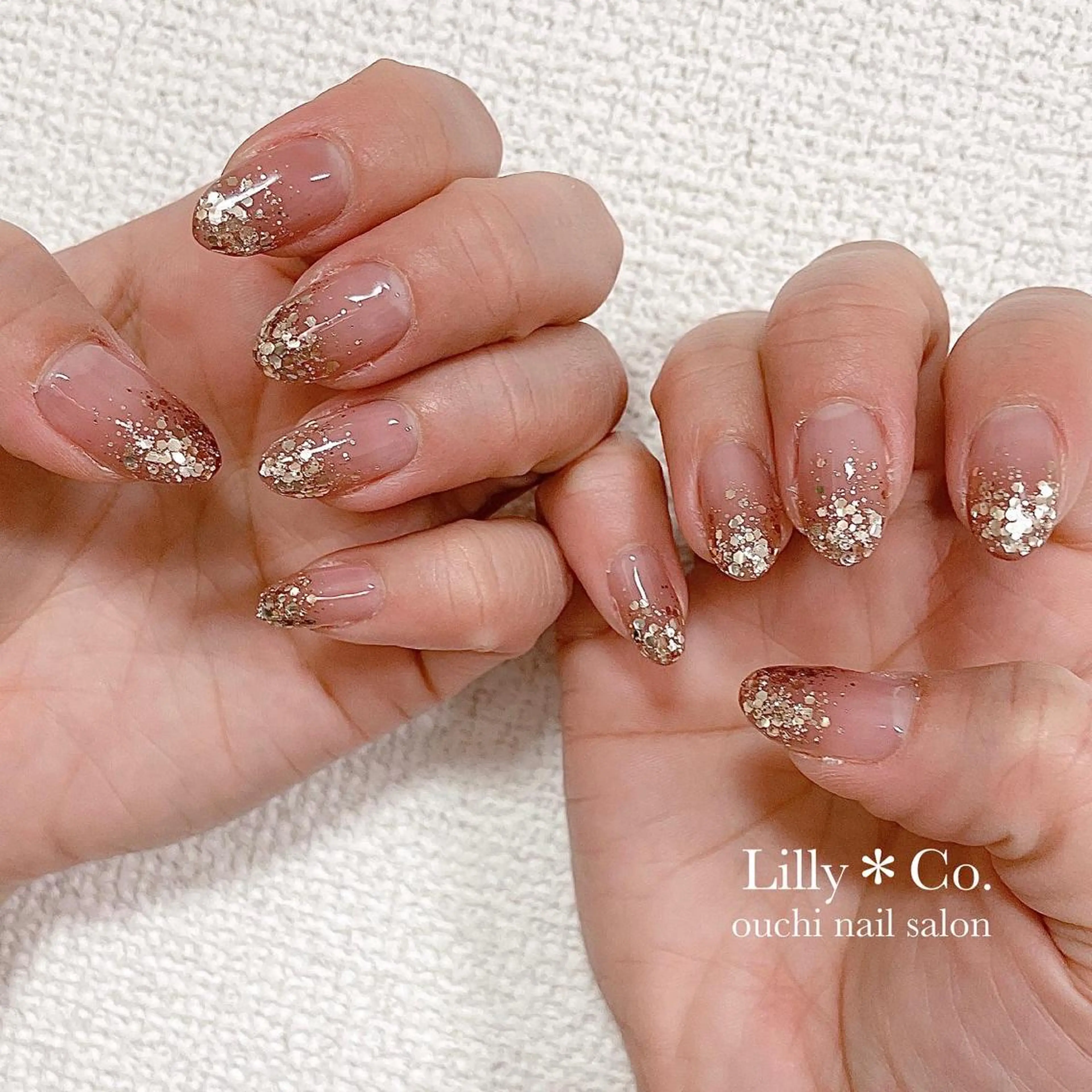 ネイル ラメ(グリッター) ラメグラデーション ハンドネイル ハンドケア Lilly Co.のネイルデザイン