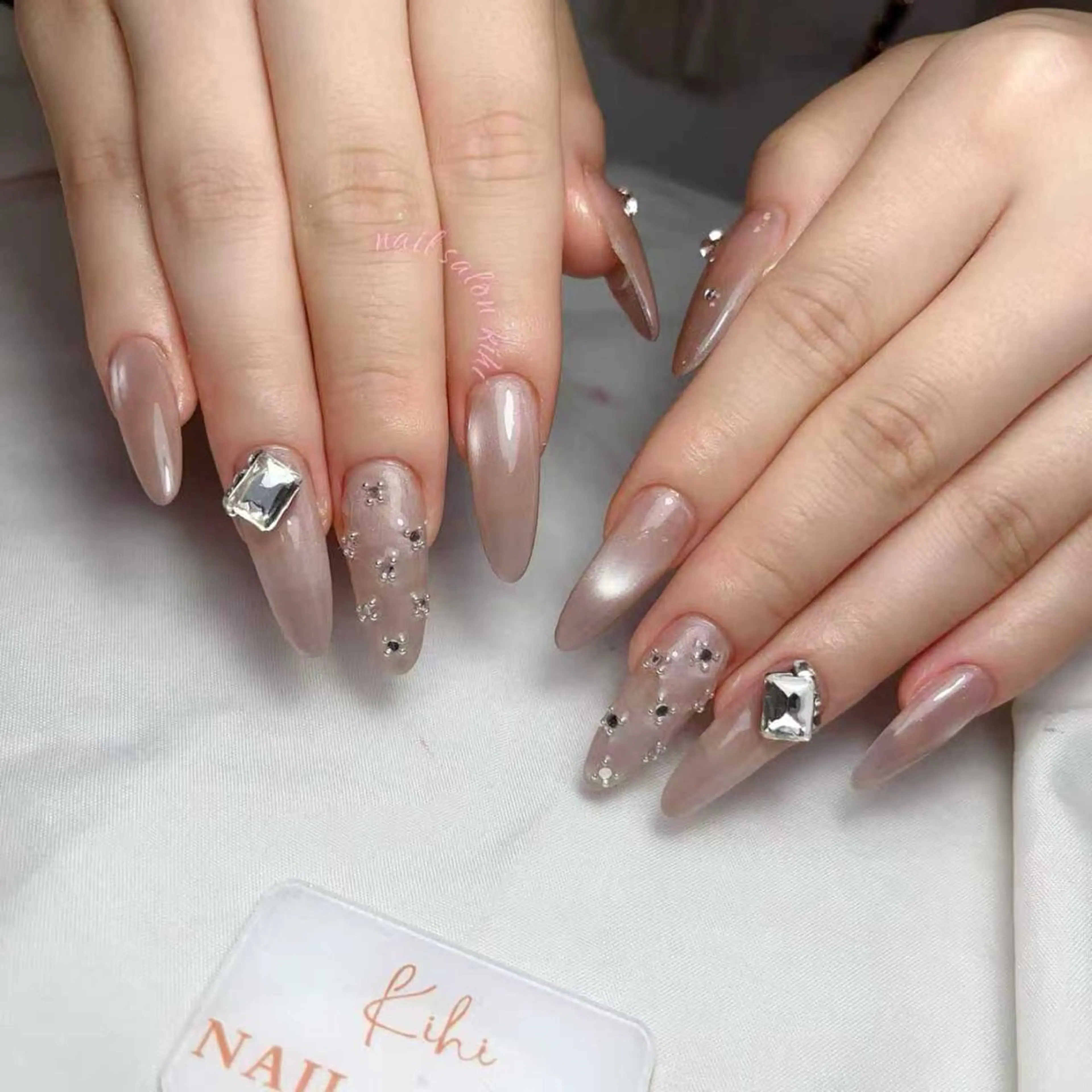 ネイル アートネイル フレンチネイル ジェルネイル グラデーション 韓国ネイル ハンドネイル 💕鈴木ユリ パラジェル/オフ無料のネイルデザイン