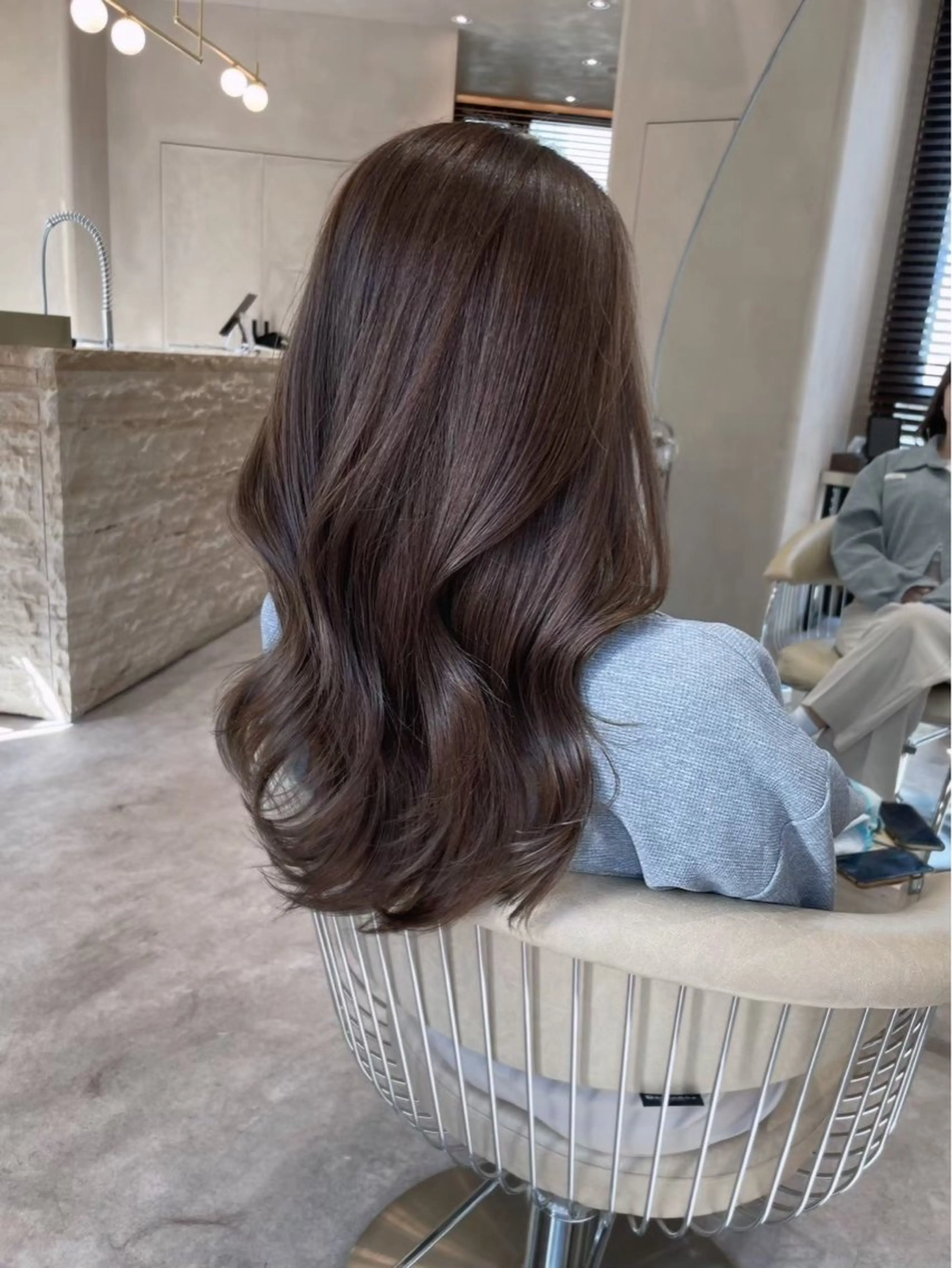 ロング カラー ブラウンカラー マロンブラウン ピンクカラー ヘアカラー 顔周りカット/ 透明感カラー/ユナのヘアスタイル