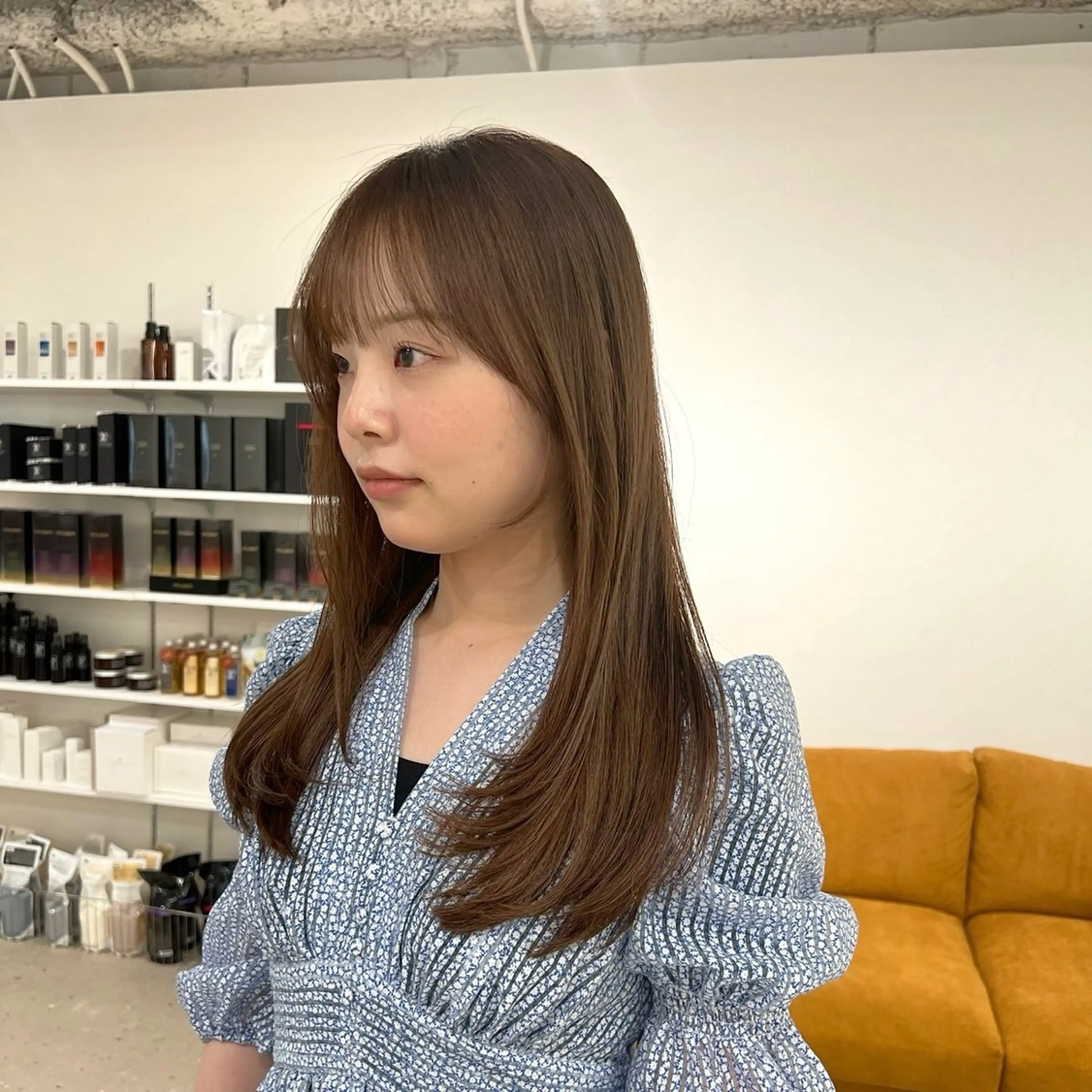 ロング カラー 透明感カラー グレージュ レイヤーカット ナチュラルヘア/ 似合わせ/三宅 昌太のヘアスタイル