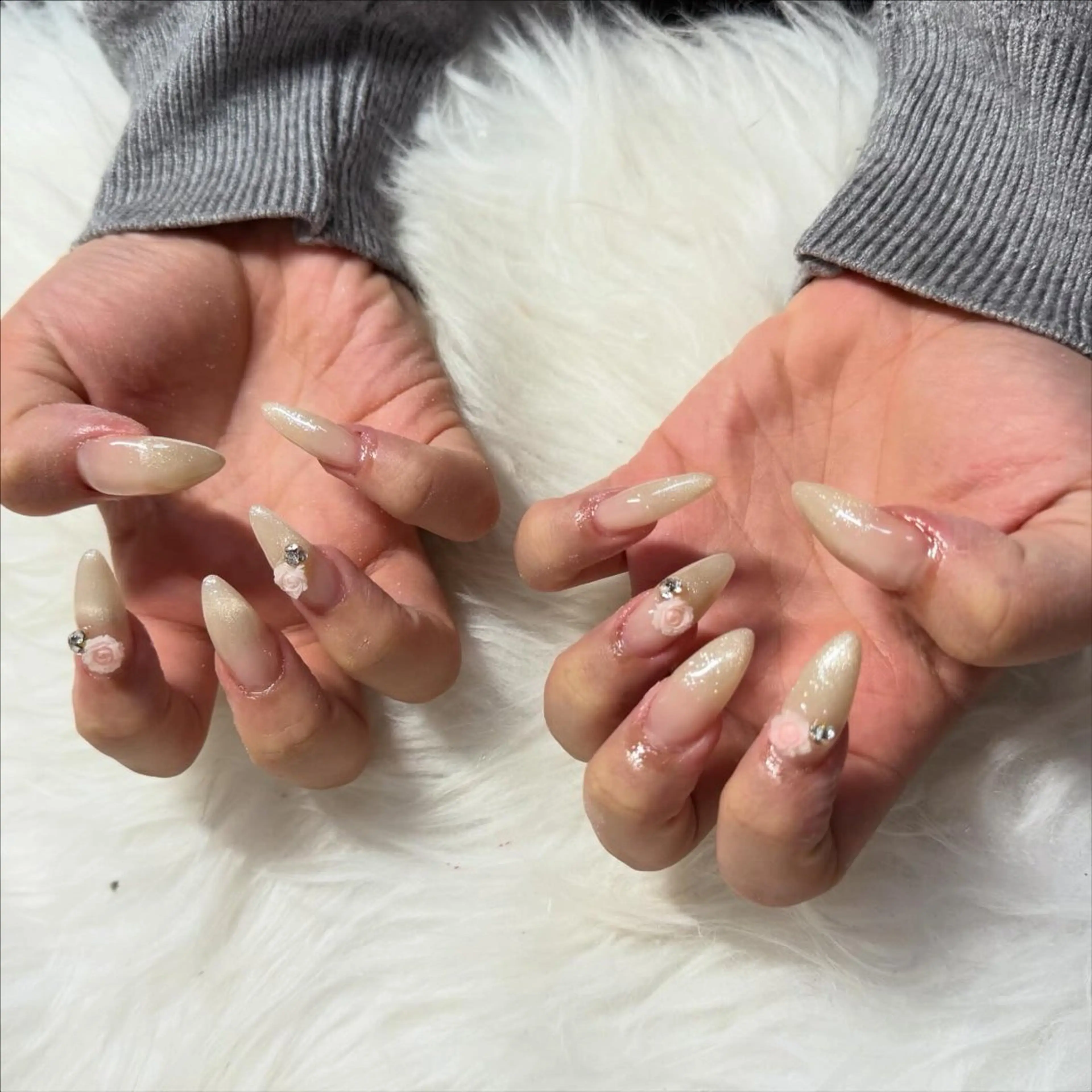 ロング ハンドネイル mao .のネイルデザイン