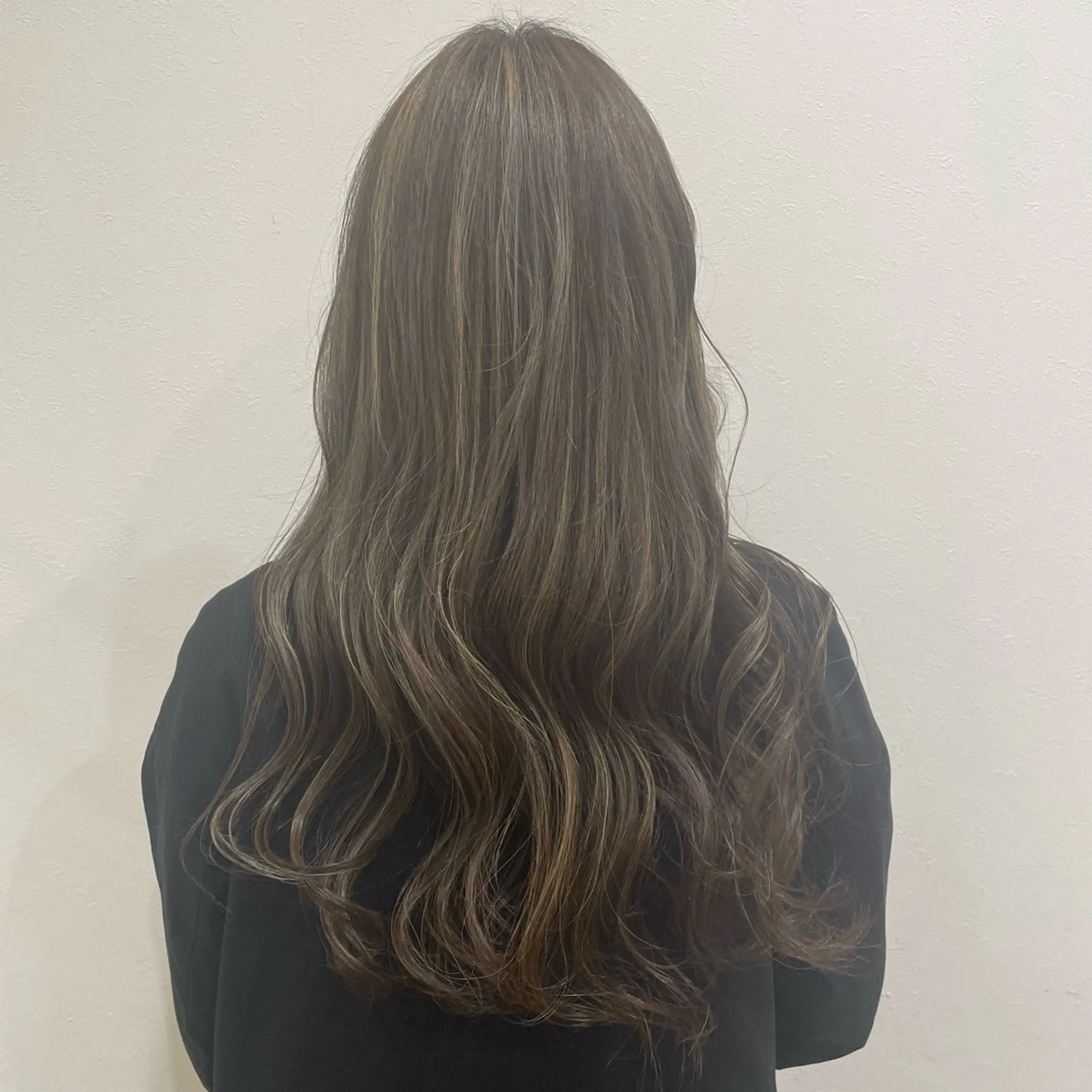 ロング ヘアカラー トリートメント オリーブベージュ/シ ョートボブたまき🧡のヘアスタイル