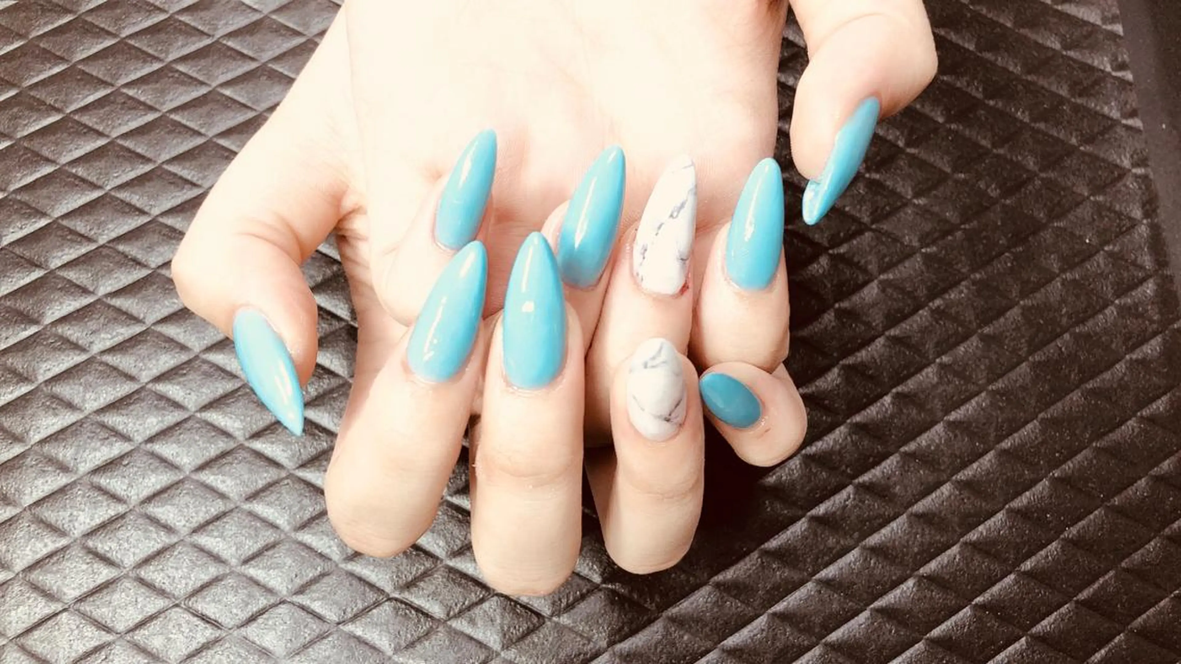 ネイル 札幌ネイルgorella所属・gorella Ａのネイルデザイン