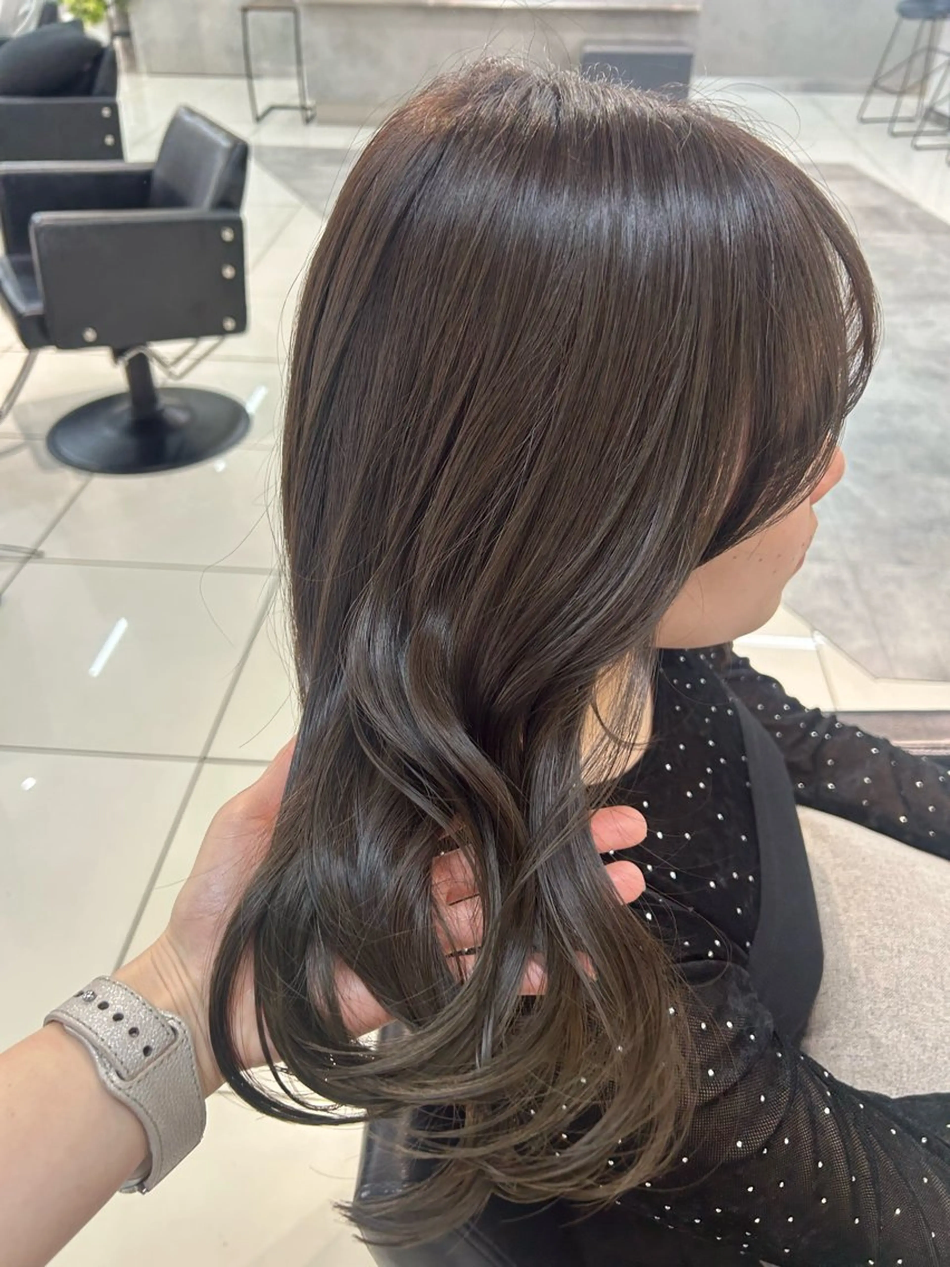 セミロング カラー ヘアカラー 艶カラー🐳🫧 サヤカ ✰︎のヘアスタイル
