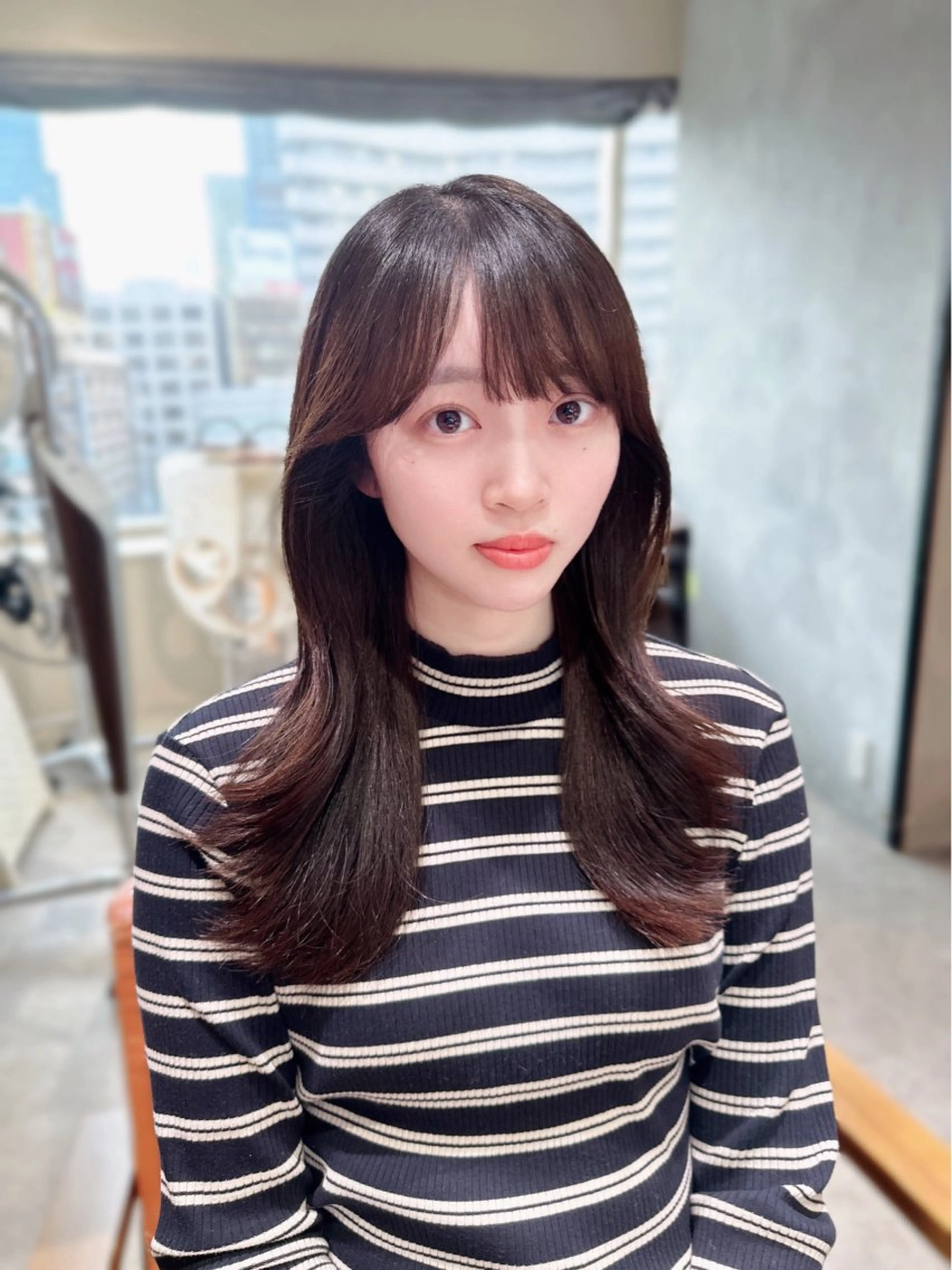セミロング カラー 平尾 樹里のヘアスタイル