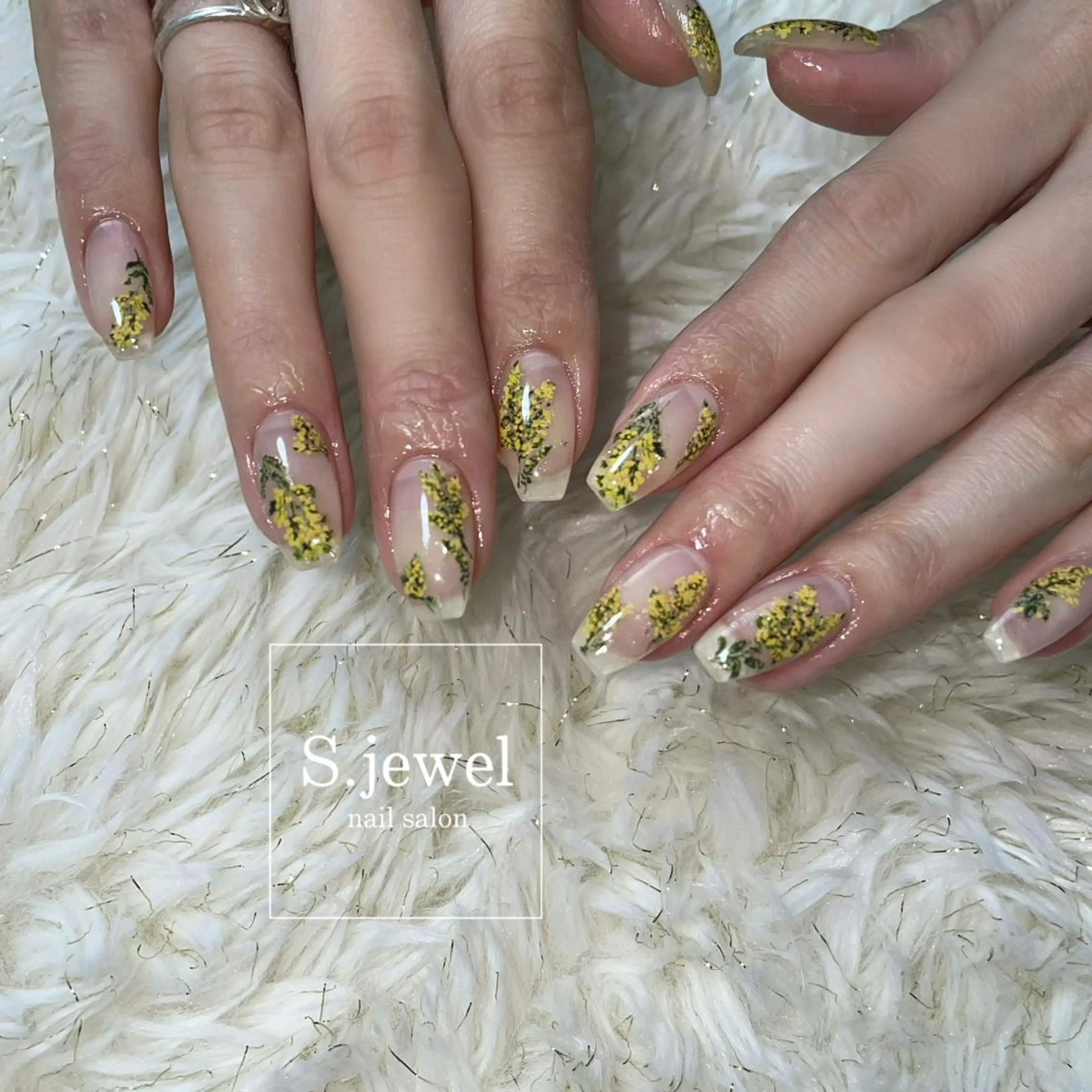 ネイル S. JEWELのネイルデザイン