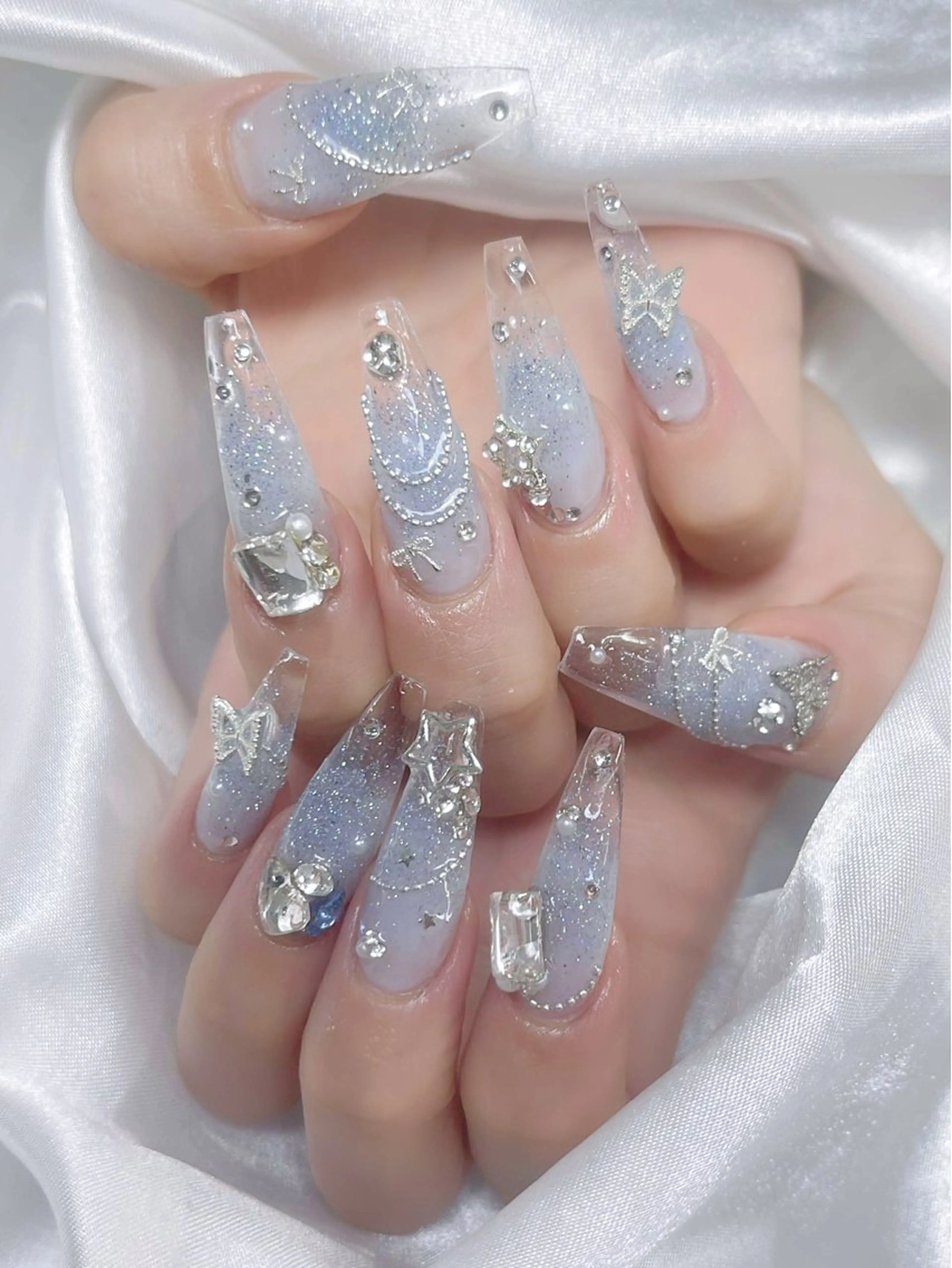 ネイル LEELA NAIL STUDIO所属・LEELA NAIL STUDIOのネイルデザイン