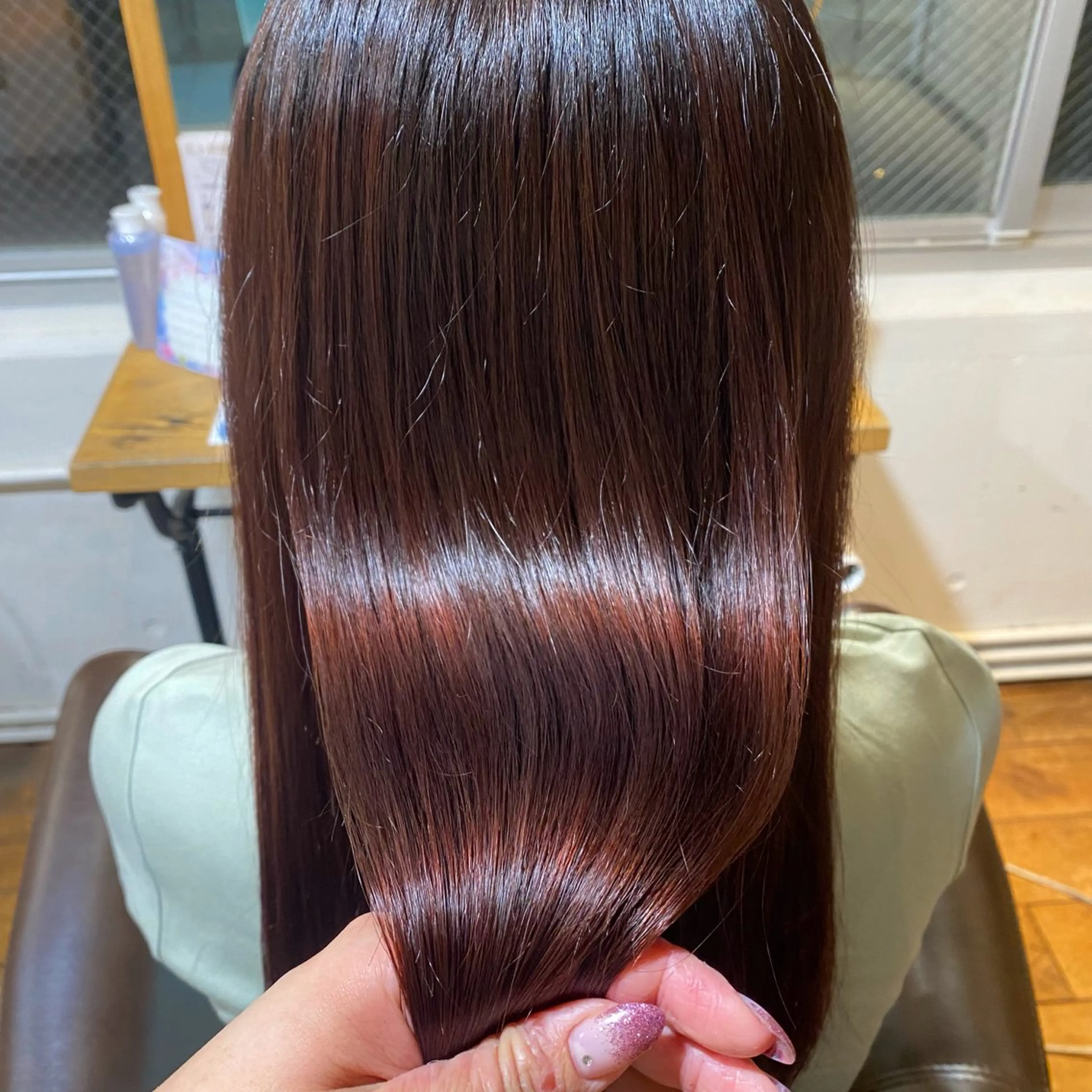 セミロング カラー ブラウンカラー ピンクカラー ピンクブラウン ブリーチなし透明感 🕊ワダ　ユイのヘアスタイル