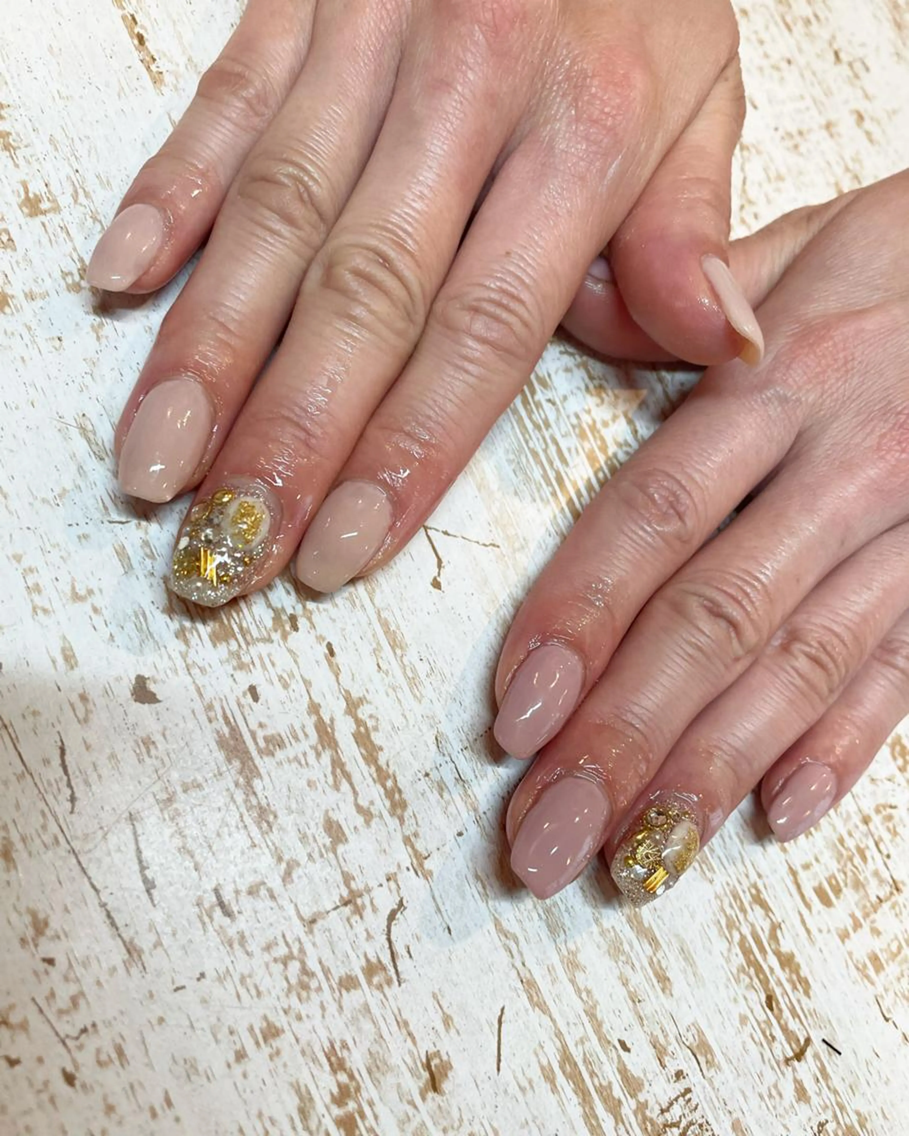 ◆付替オフ無◆ハンドジェルネイルワンカラー＋2本お好きなアートの写真