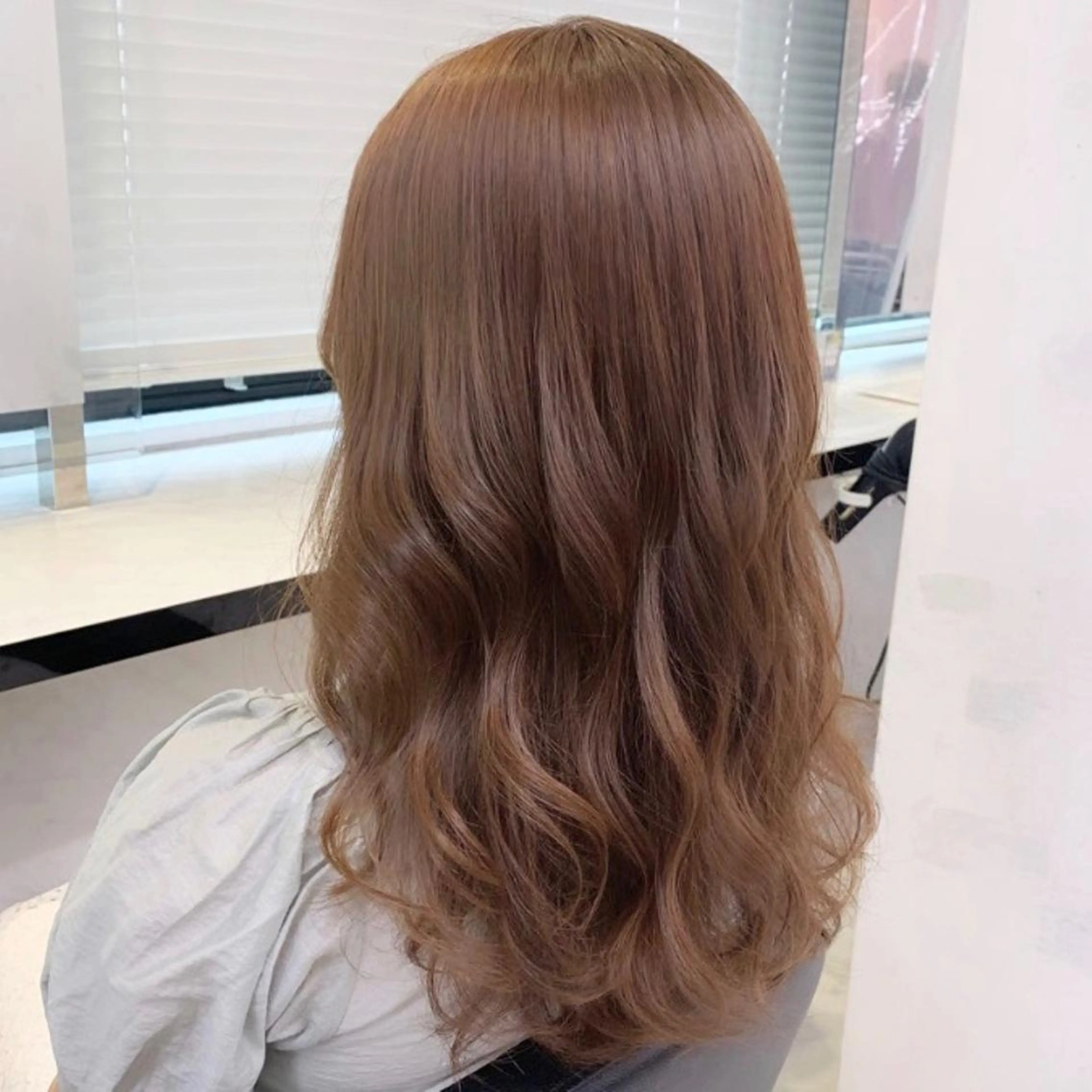 セミロング カラー ヘアアレンジ 🩰透明感カラー♡ UTA🩰のヘアスタイル