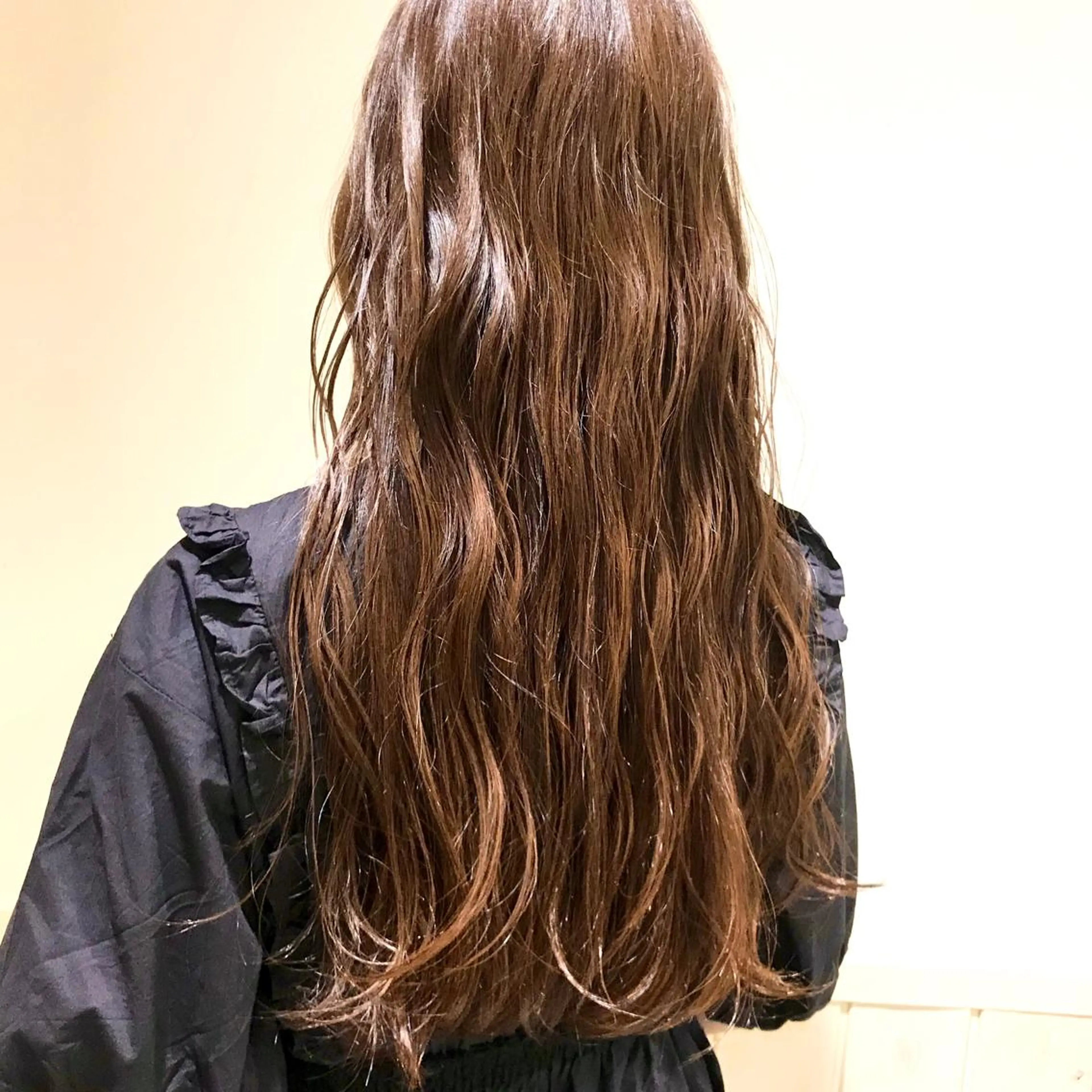 ロング スナコザワ レナのヘアスタイル