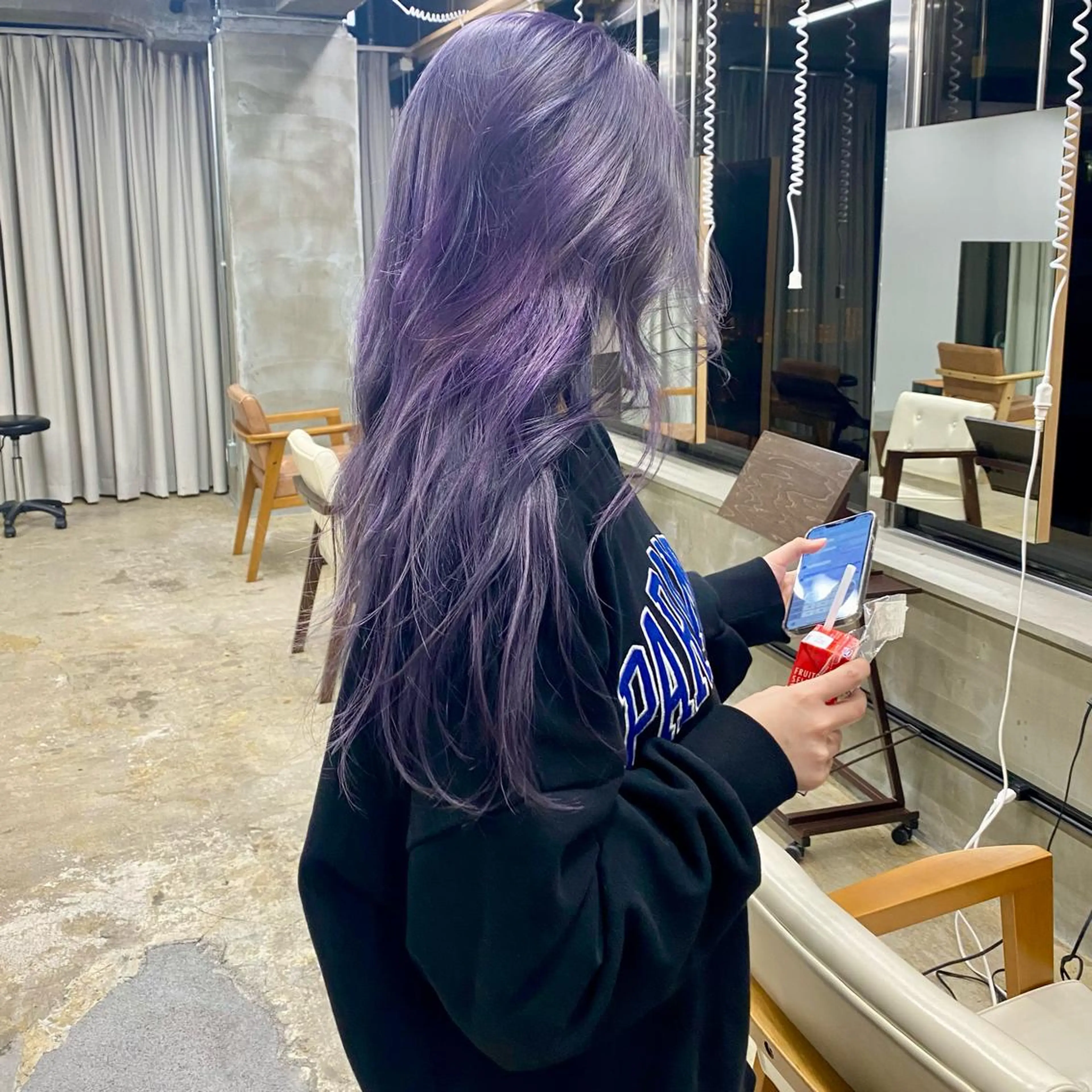 ロング 茜璃/ブリーチカラー /レイヤーカットのヘアスタイル