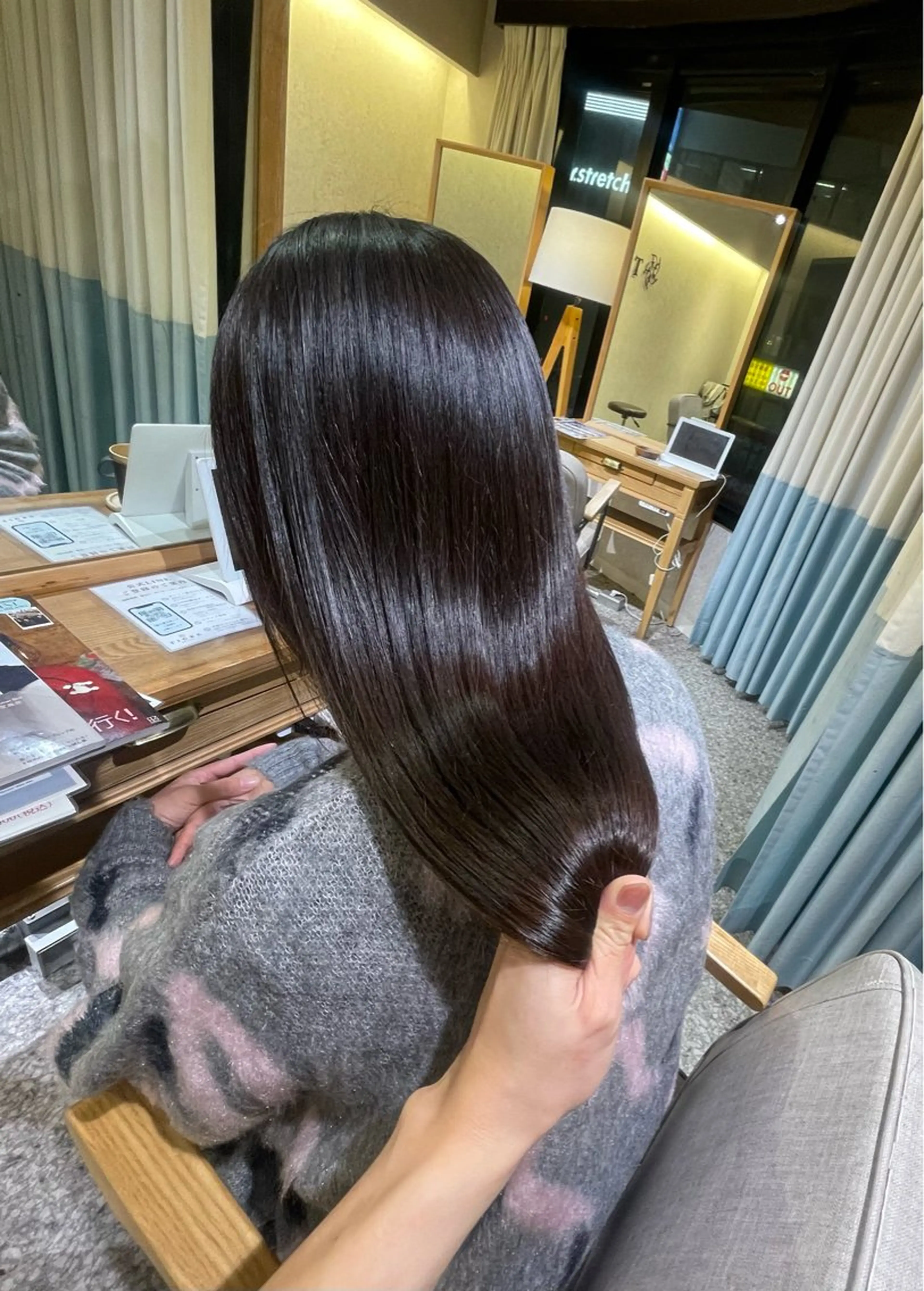 【ご自宅でも集中ケア☀️】透明感カラー+ミルボン3stepトリートメント（ホームケア付き）の写真