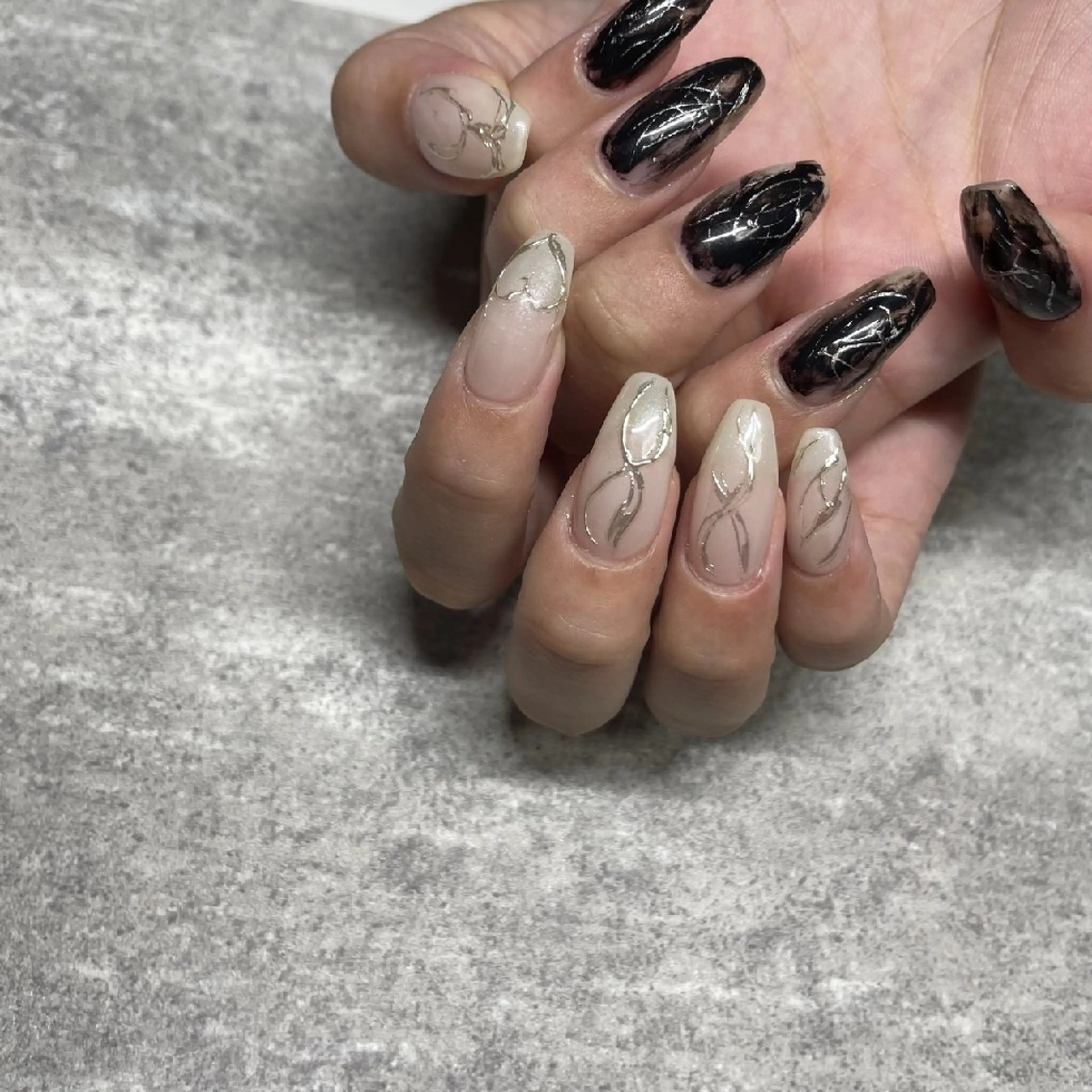 ネイル べっ甲ネイル ネイル　アイブロウ Behindの眉毛・アイブロウイメージ