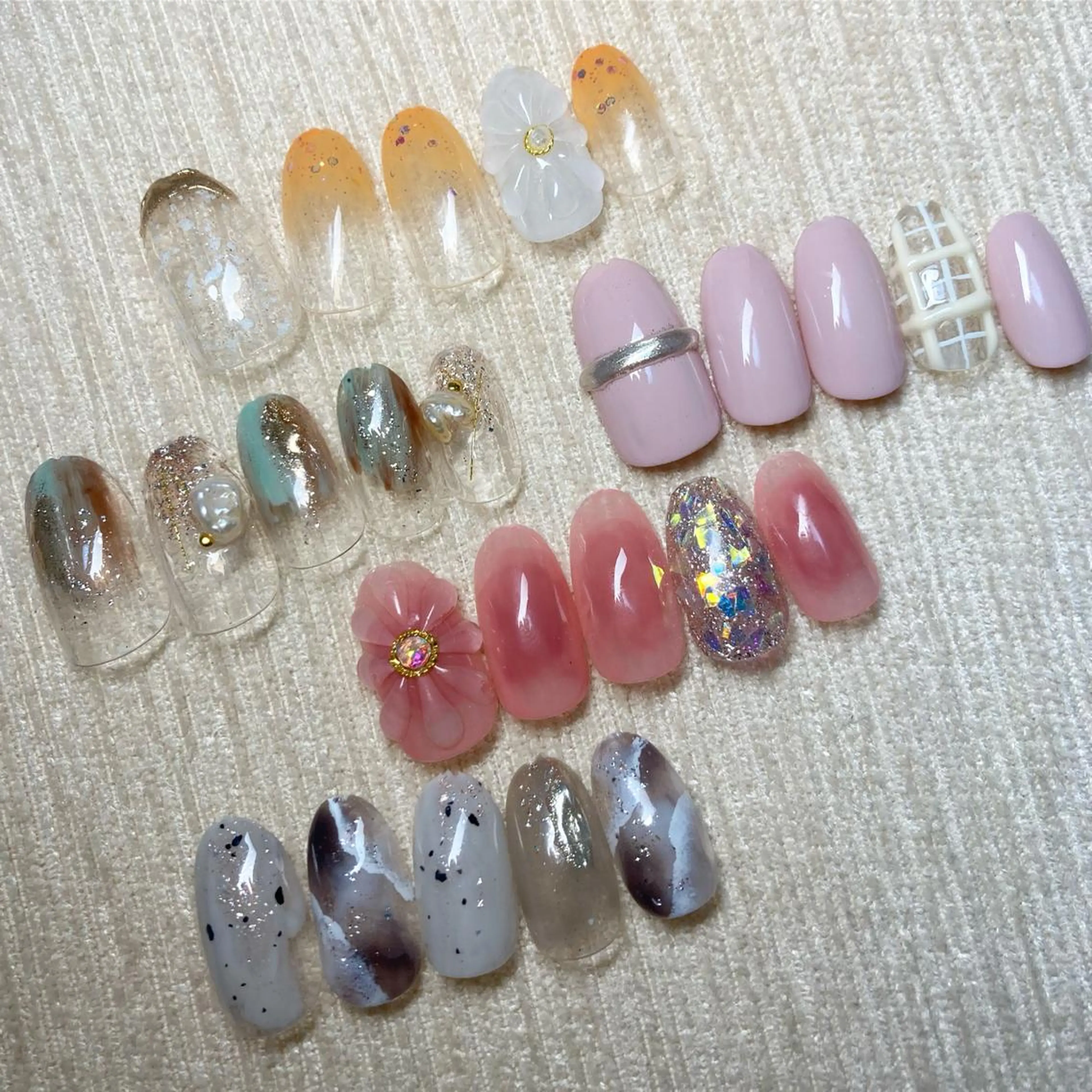 ネイル マツエク・マツパ ハンドネイル 荒木 莉奈のネイルデザイン