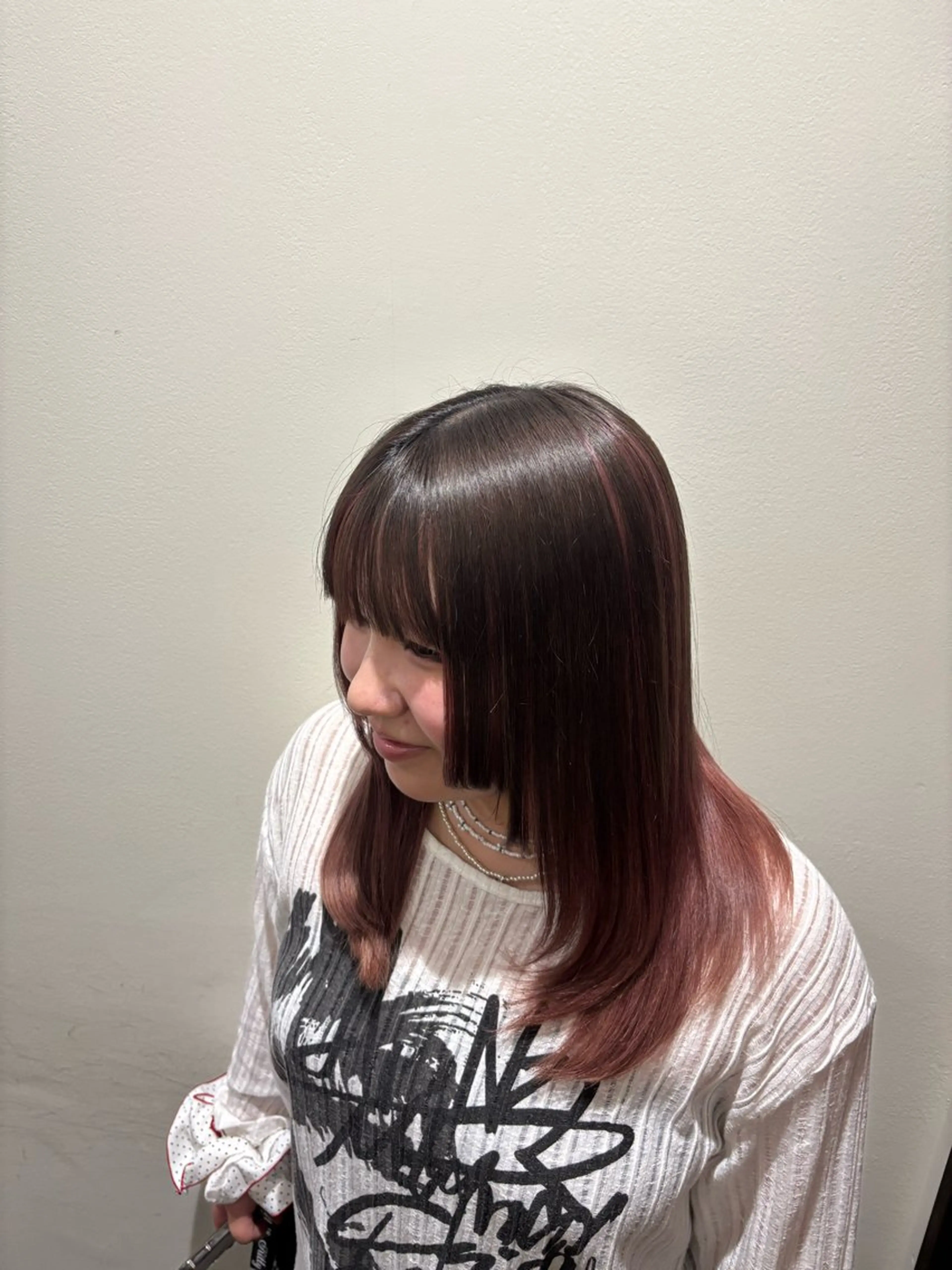 セミロング 姫カット レイヤーカット 椛山 美桜のヘアスタイル