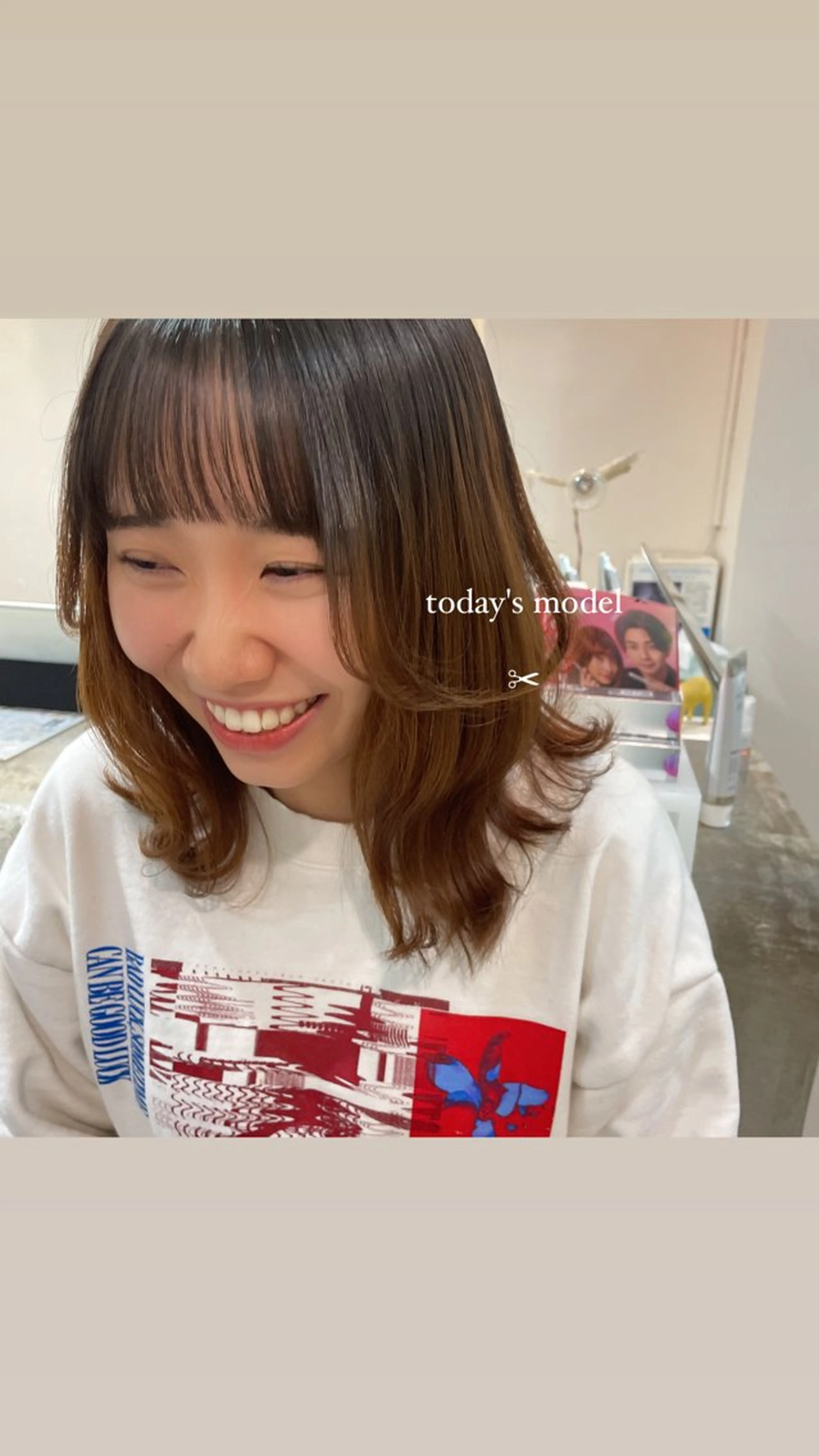 セミロング カット 丸山 愛万音のヘアスタイル