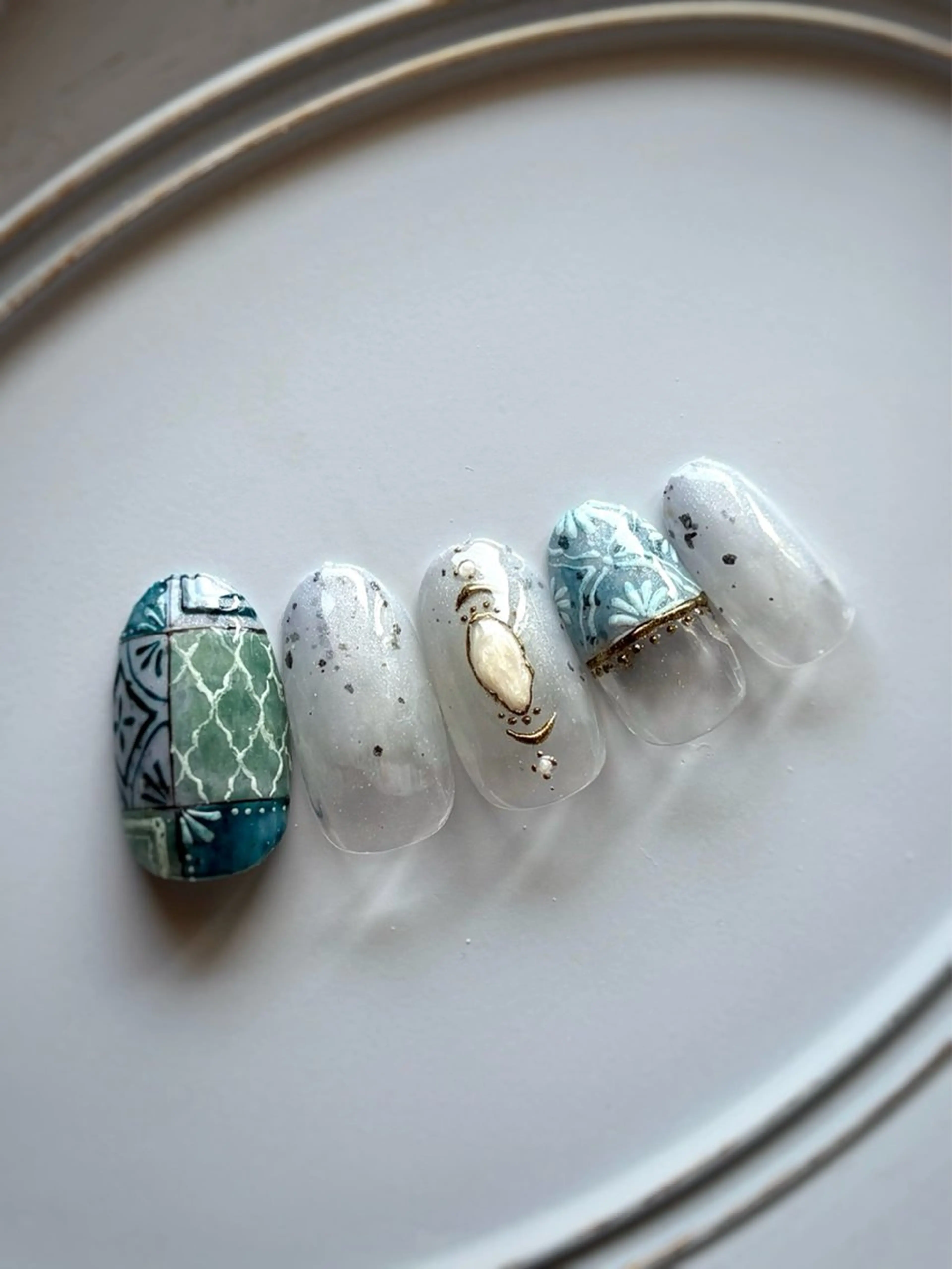 ネイル ハンドネイル FIORITURA Maikoのネイルデザイン