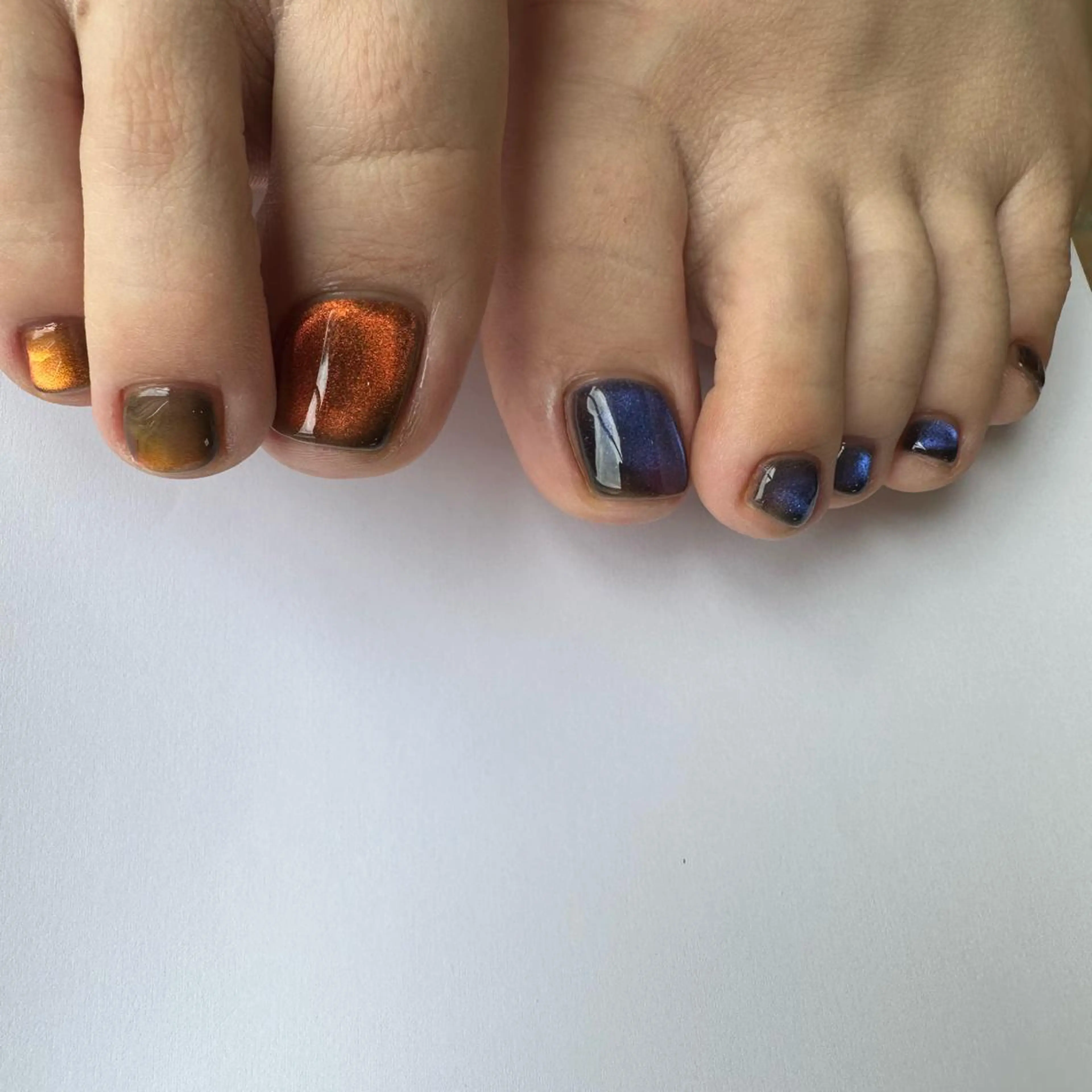 ネイル マグネットネイル フットネイル 佐藤 穂乃香のネイルデザイン