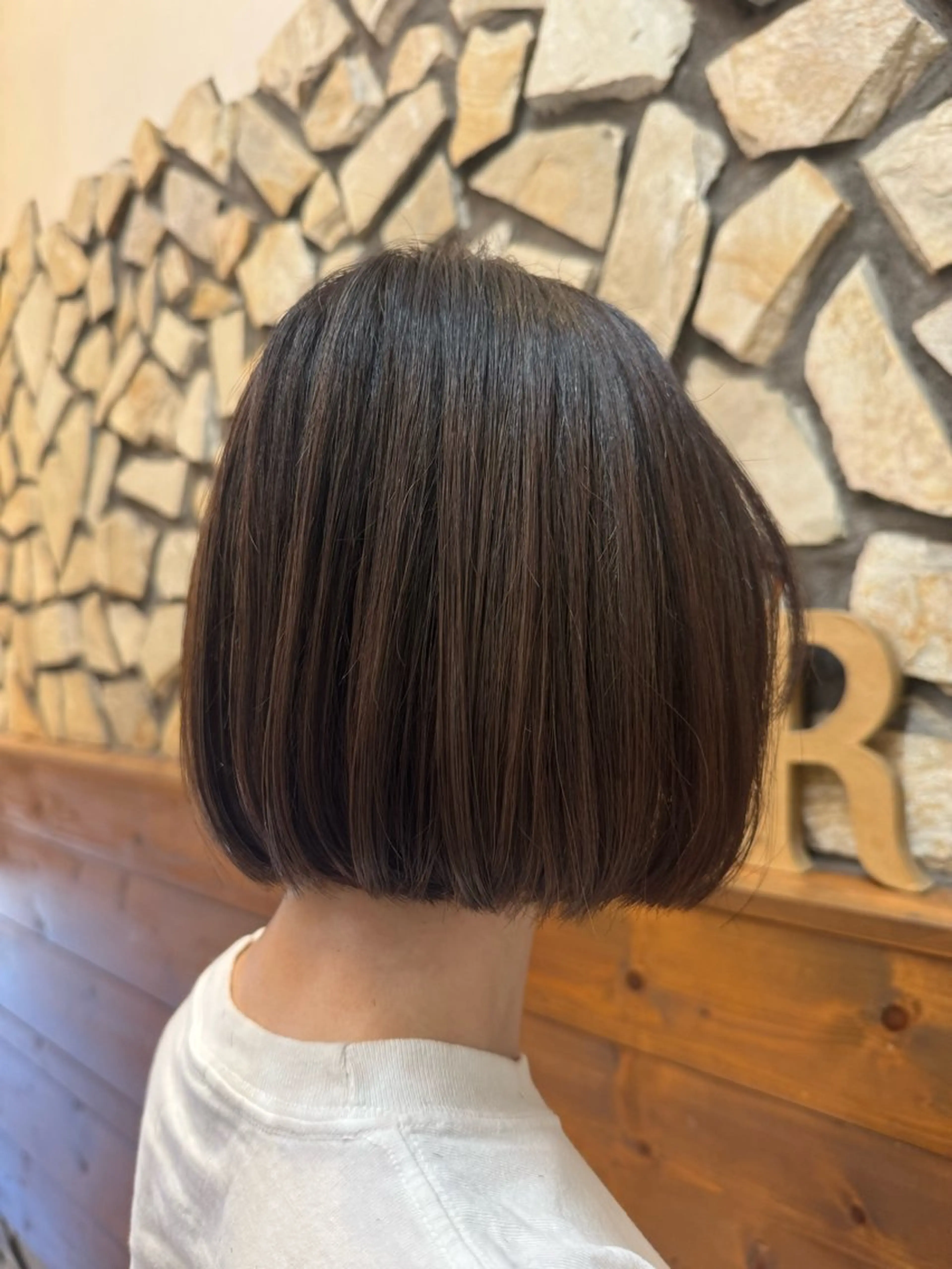 ショート カラー 菅野 美咲のヘアスタイル