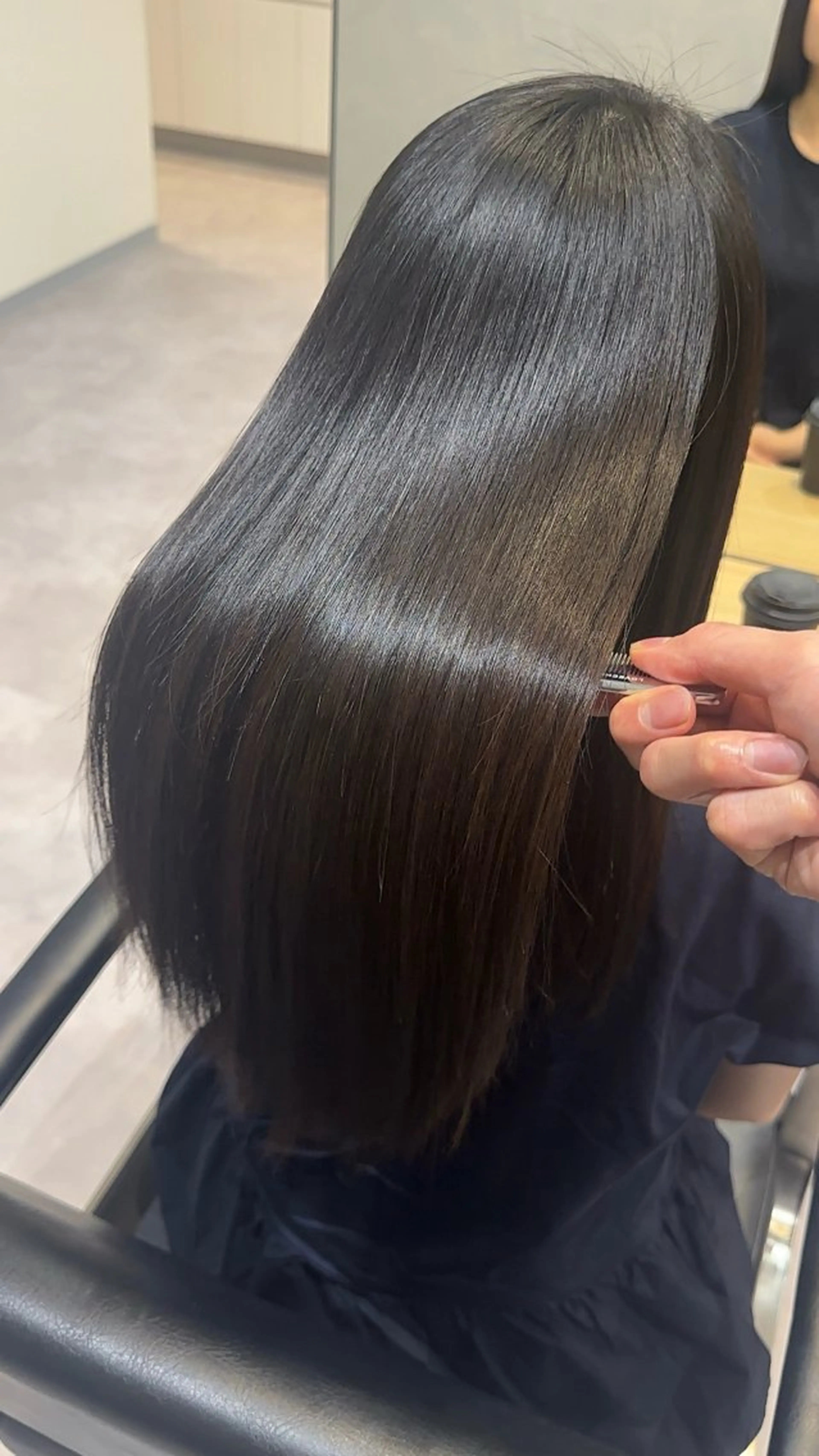 【ミニモ学割U24当日1名新規限定】縮毛矯正（酸性可）＋カット（条件あり）+髪質改善トリートメント180分の写真