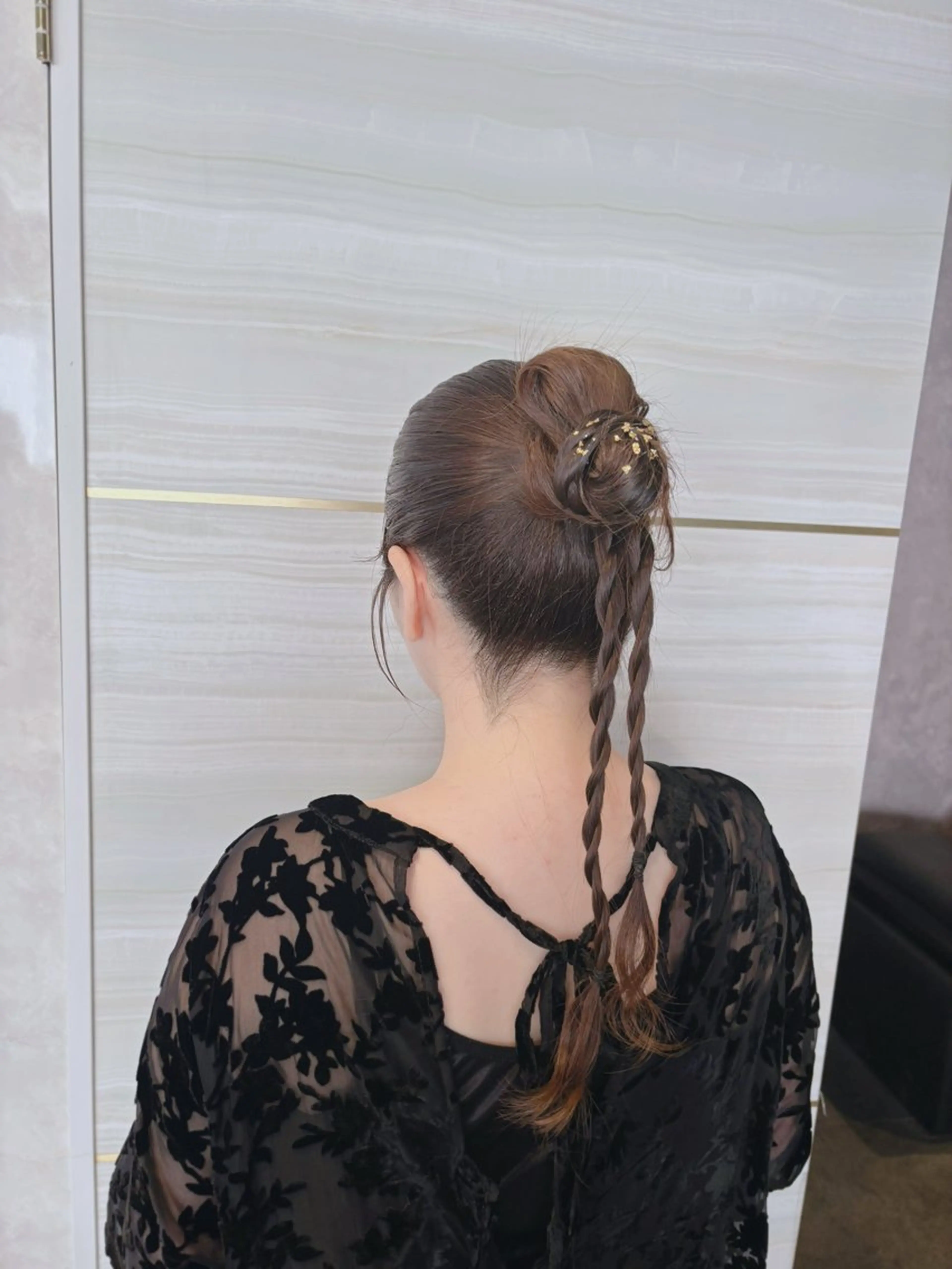 ロング ヘアアレンジ elu あやね 🤍🫧カラーモデルのヘアスタイル