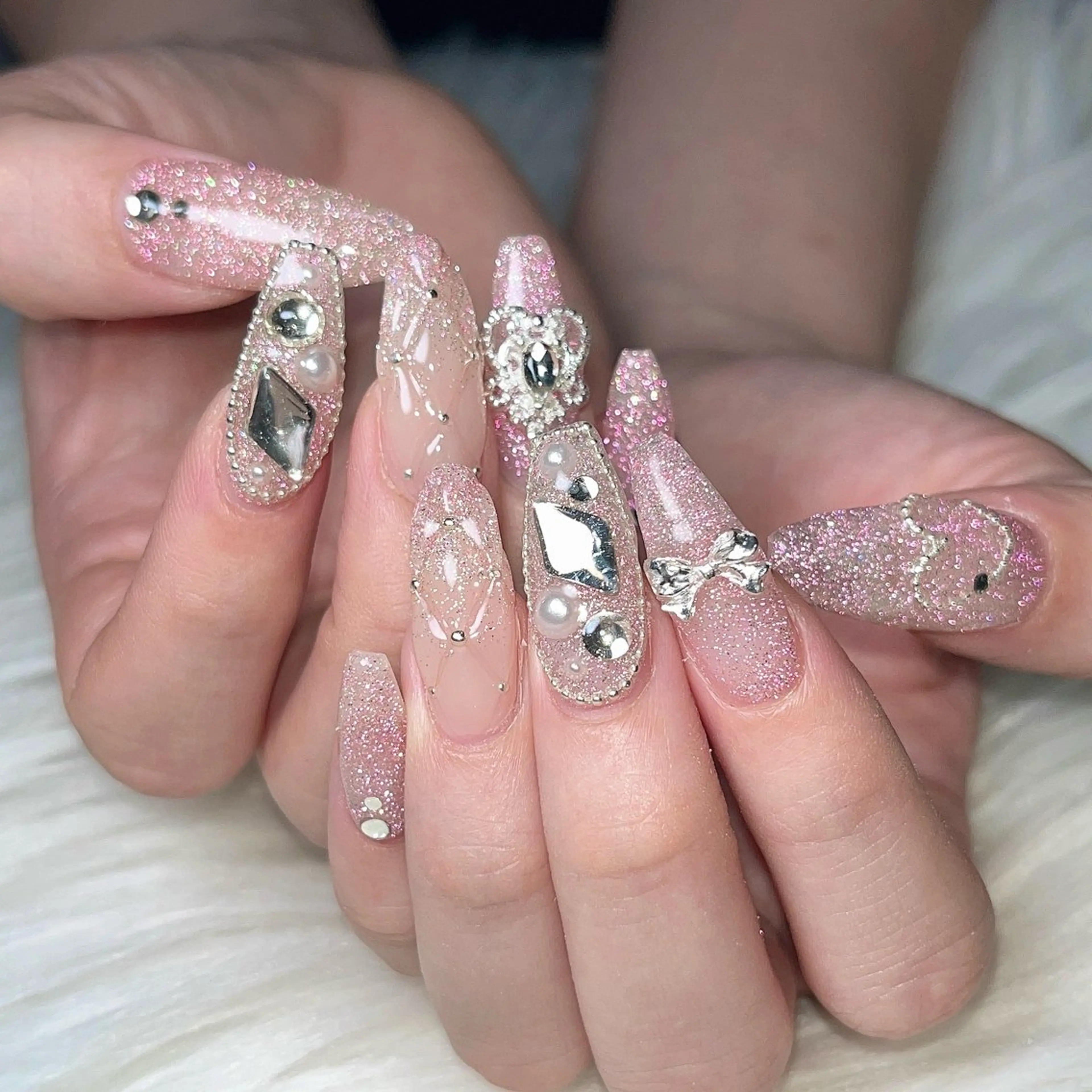 ネイル 韓国ネイル ラメ(グリッター) 持ち込み ハンドネイル 🐕‍🦺Yappy 💗A-tanのネイルデザイン