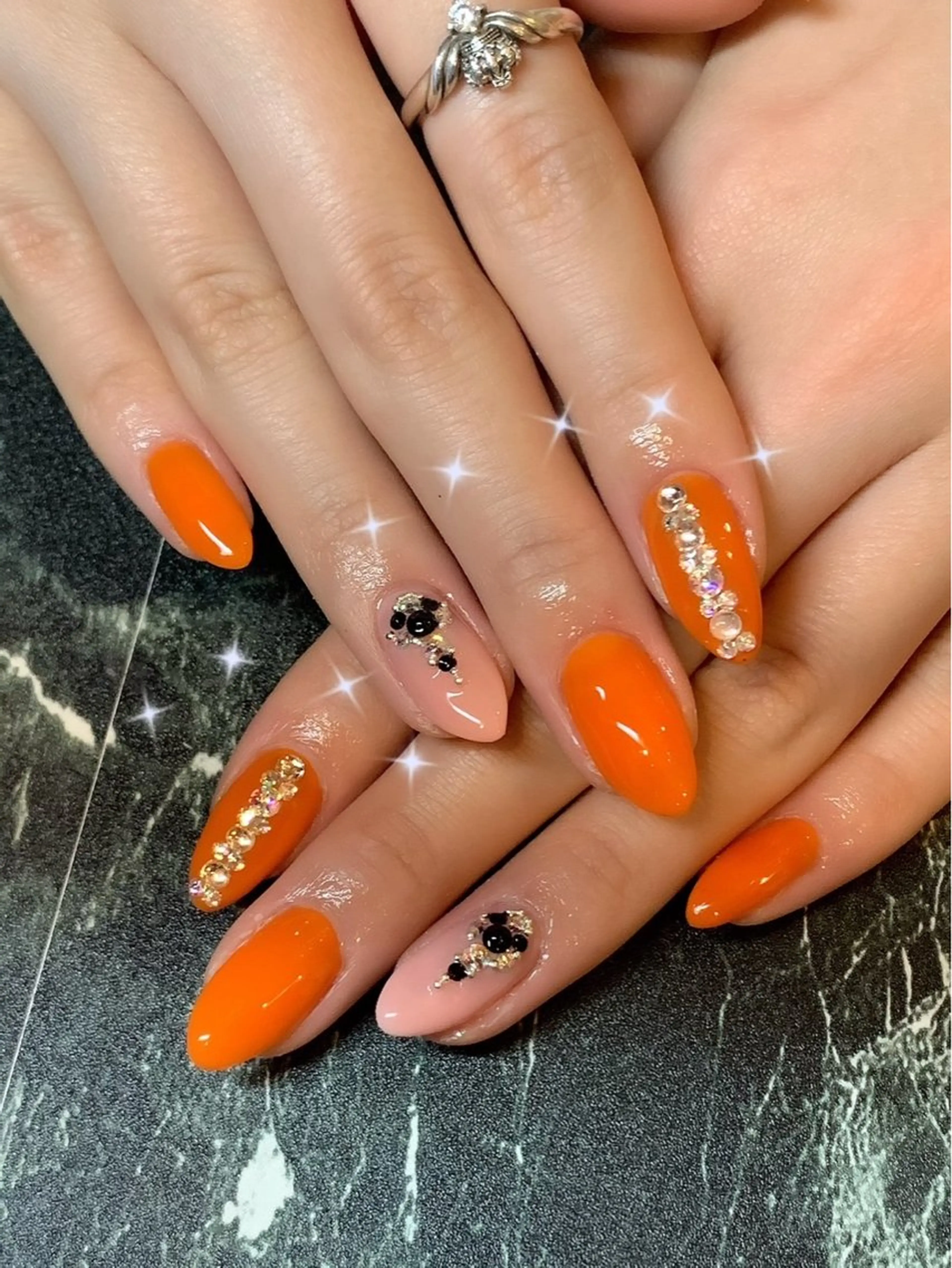 ネイル ハンドネイル glitter na ils AYAのネイルデザイン
